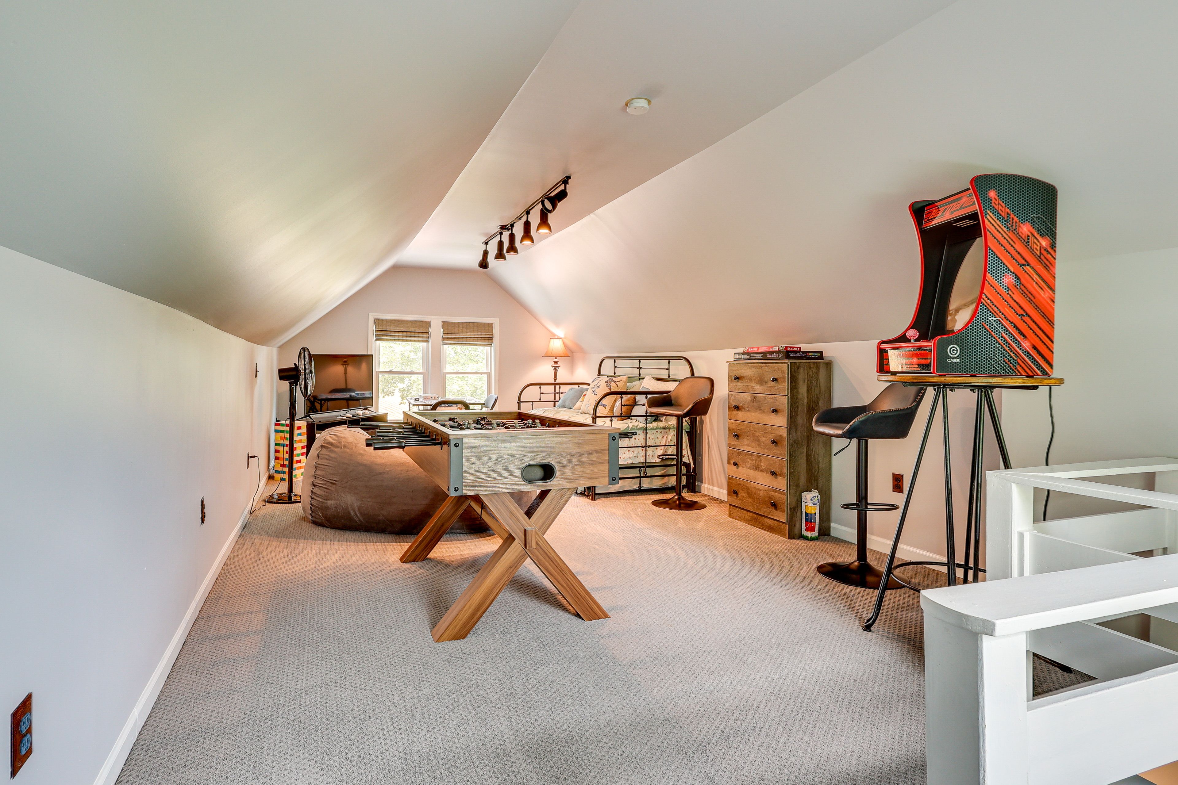 Loft | Twin Daybed | Foosball Table | Arcade Game | Puzzle Table w/ Puzzles