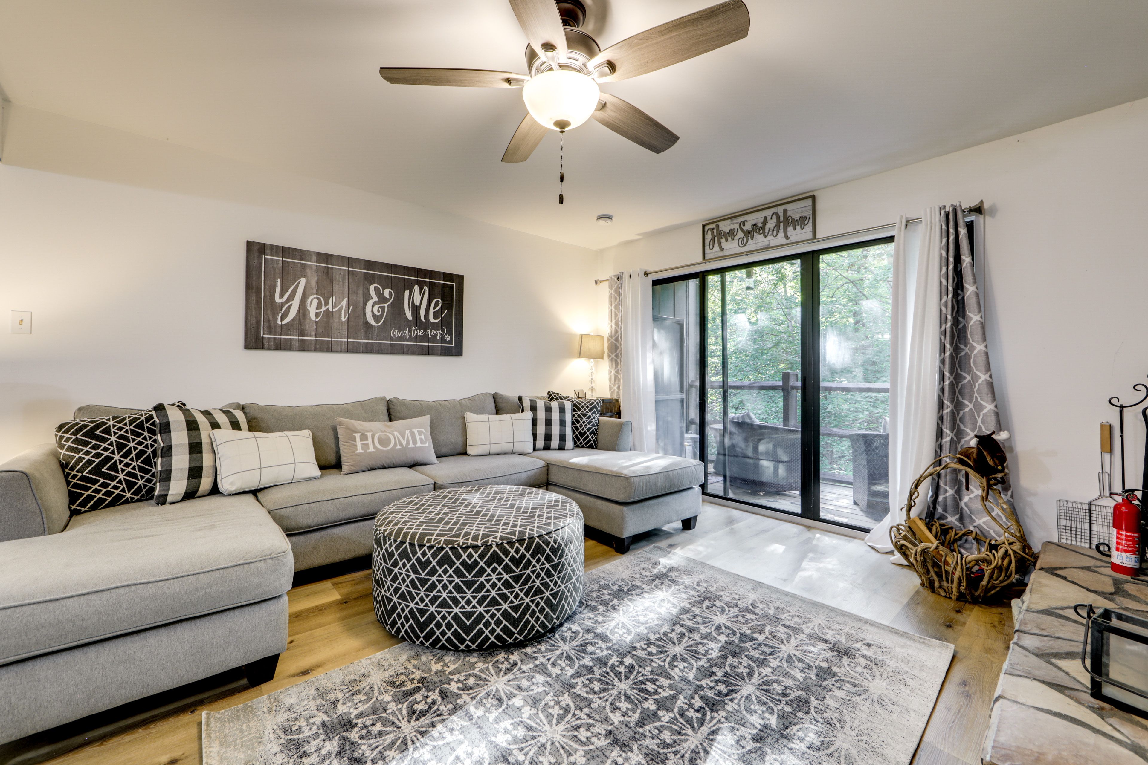 1st-Floor Condo | Central Heating & A/C | 19 Mi to Dollywood