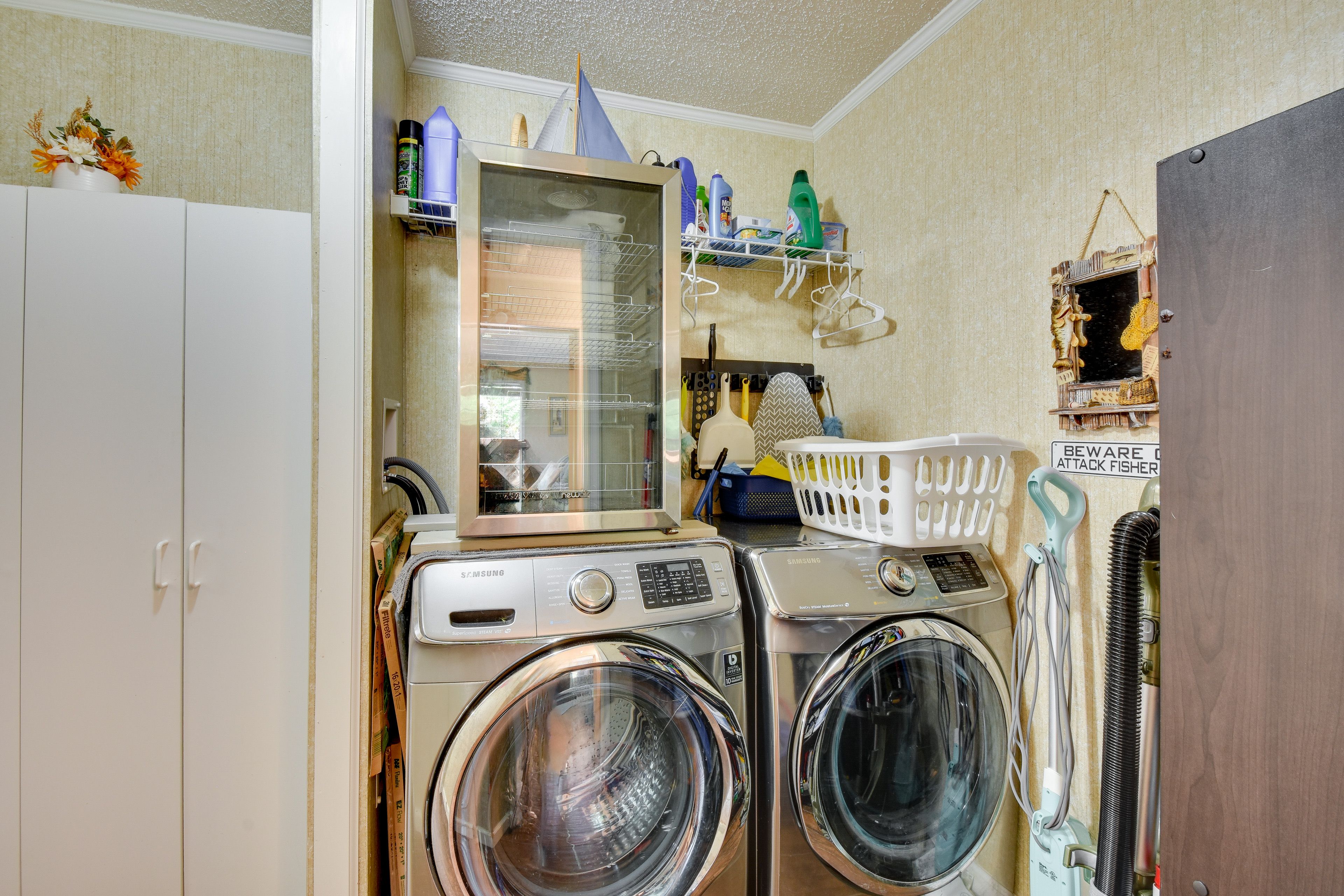 Laundry | Iron/Board