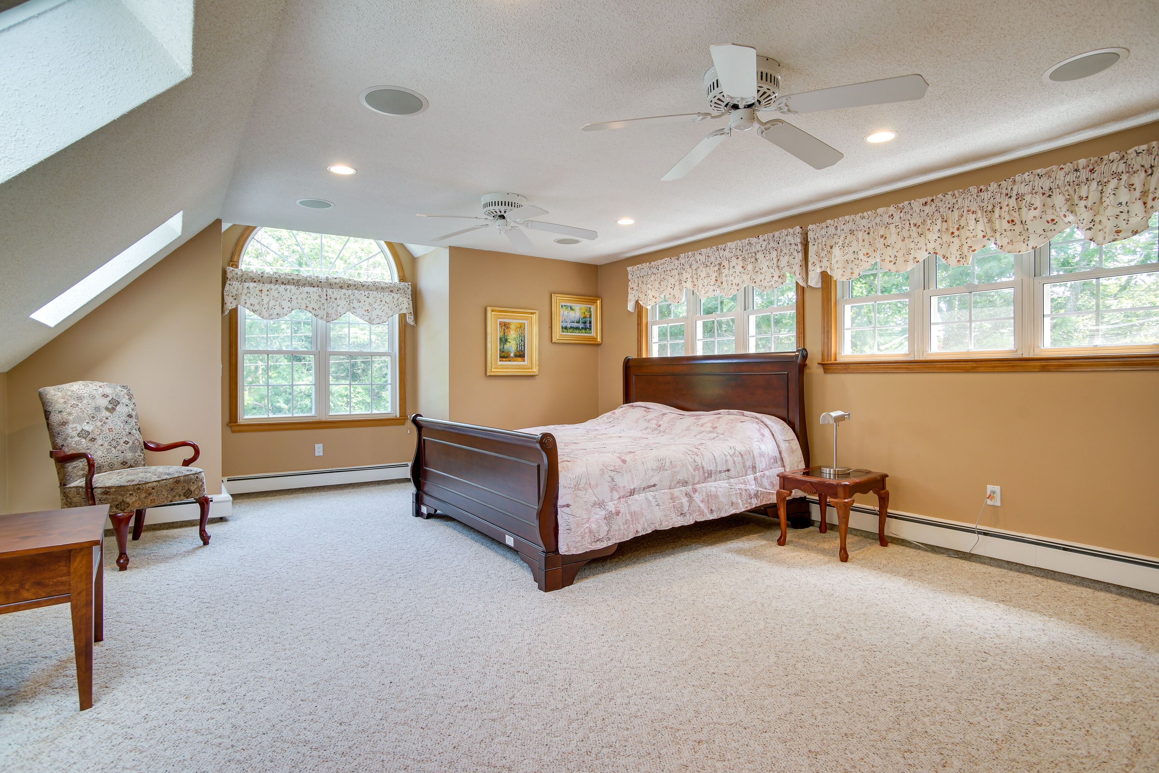 Bedroom 1 | Upper Level | King Bed | Linens Provided