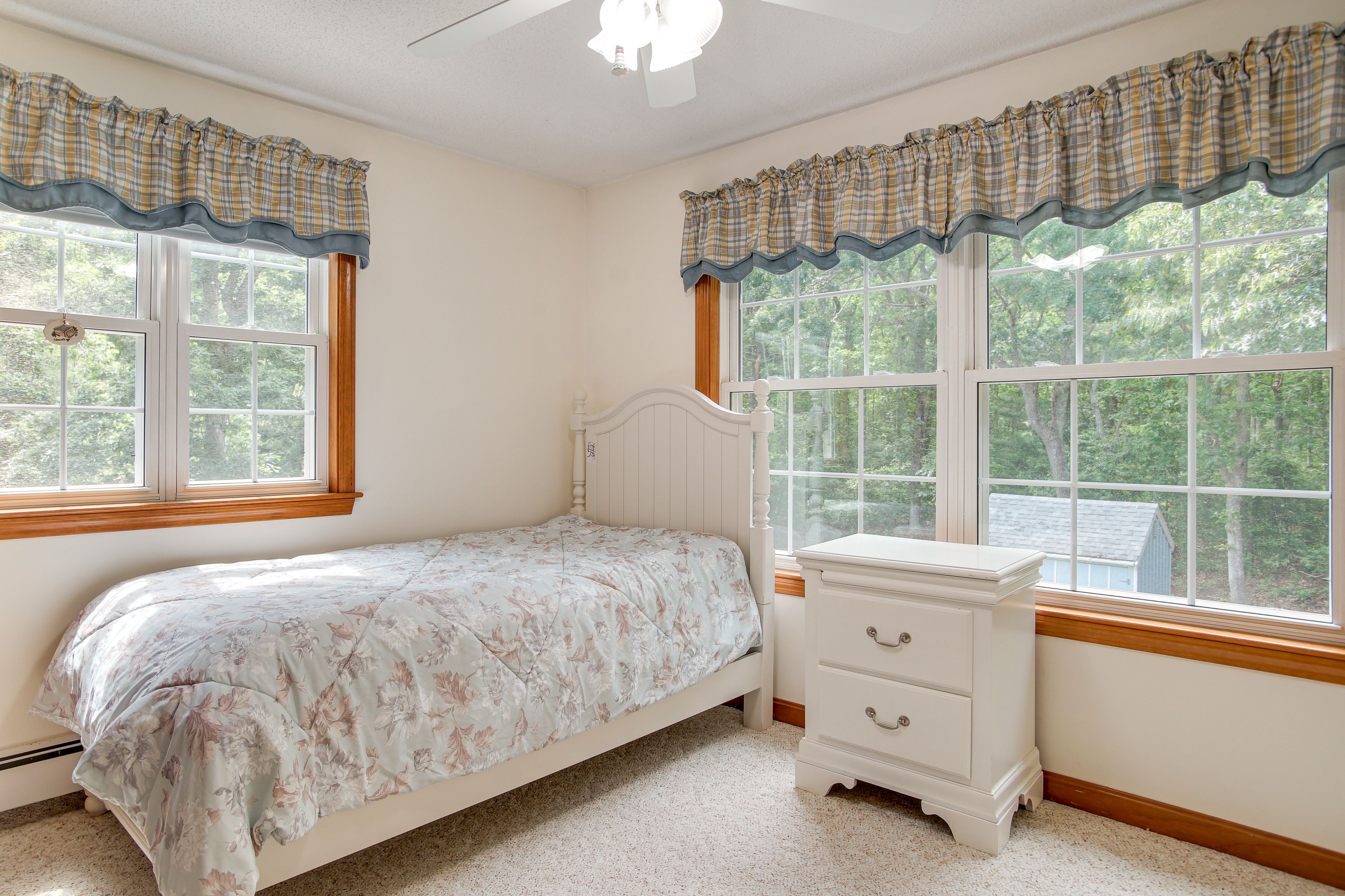 Bedroom 2 | Twin Bed | Upper Level