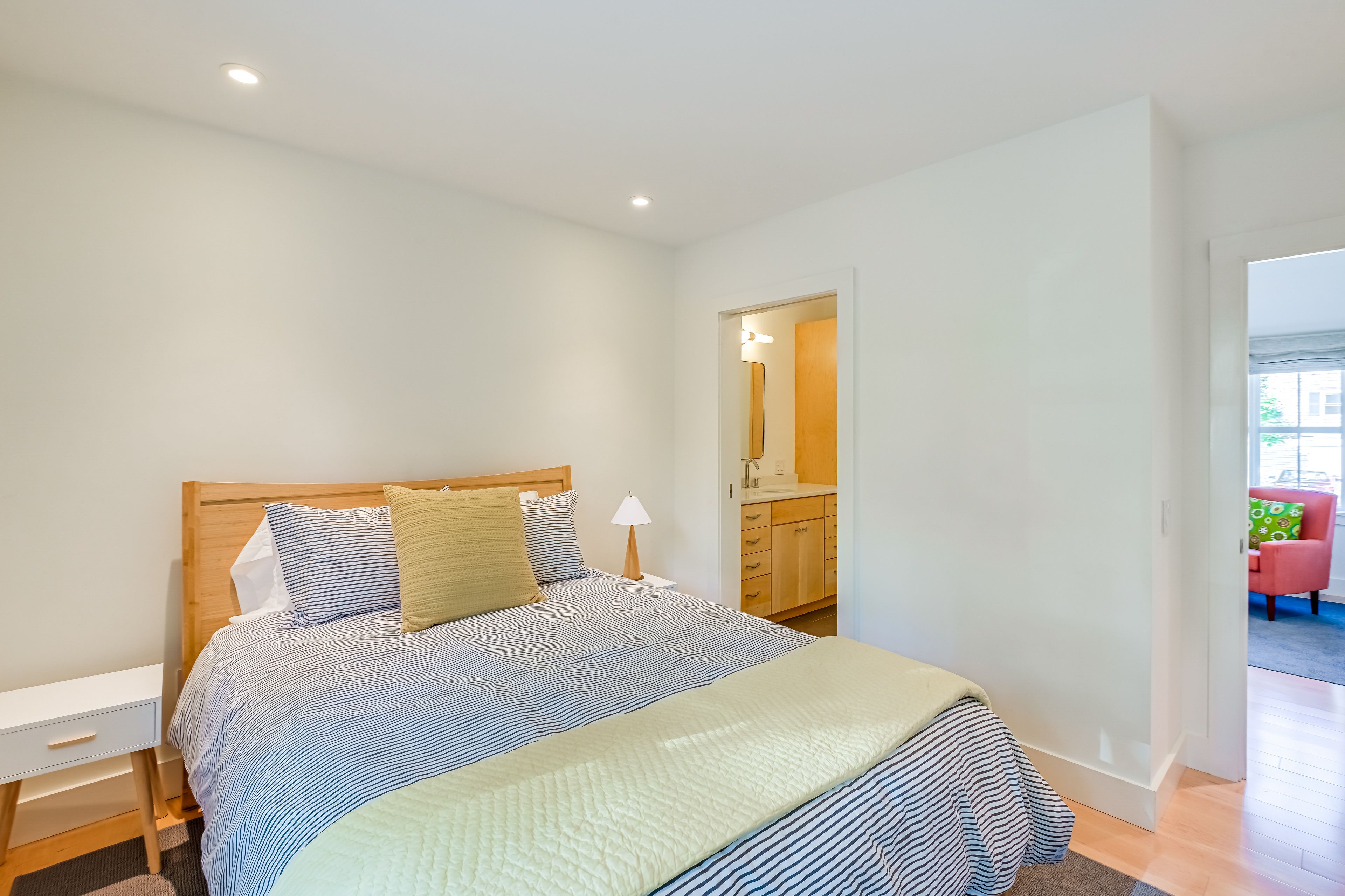 Bedroom 2 | Queen Bed