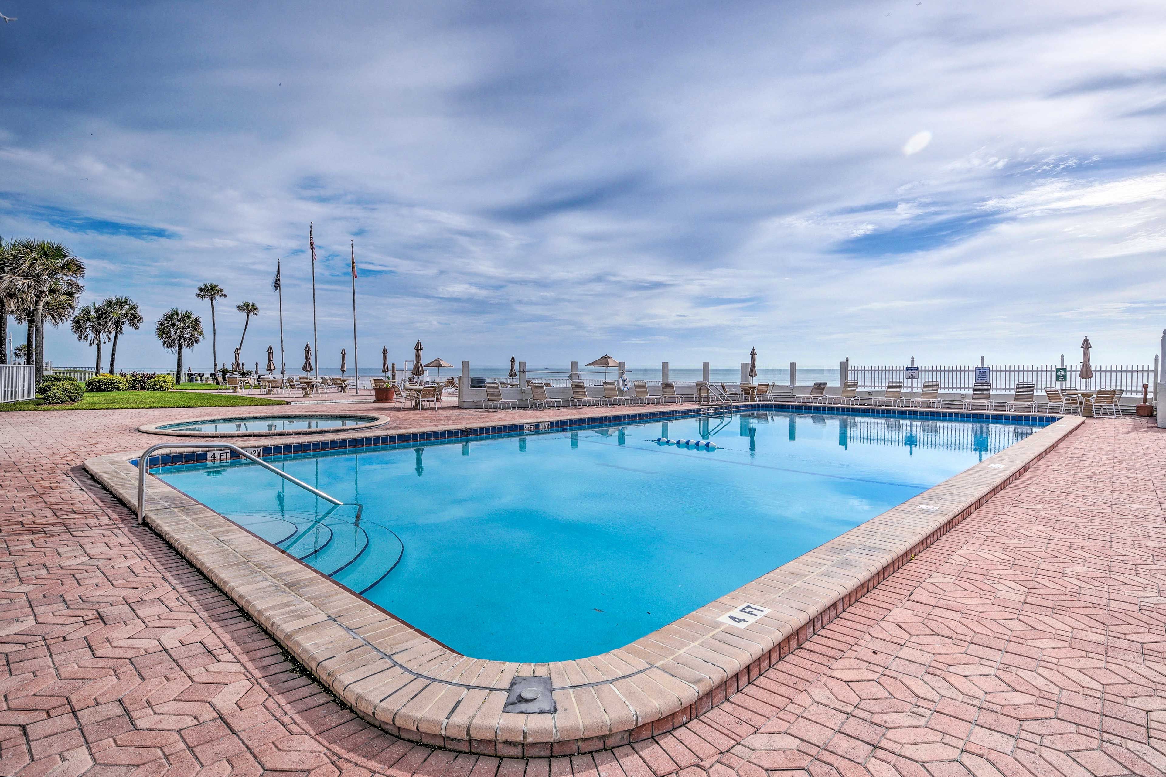 Community Outdoor Pool