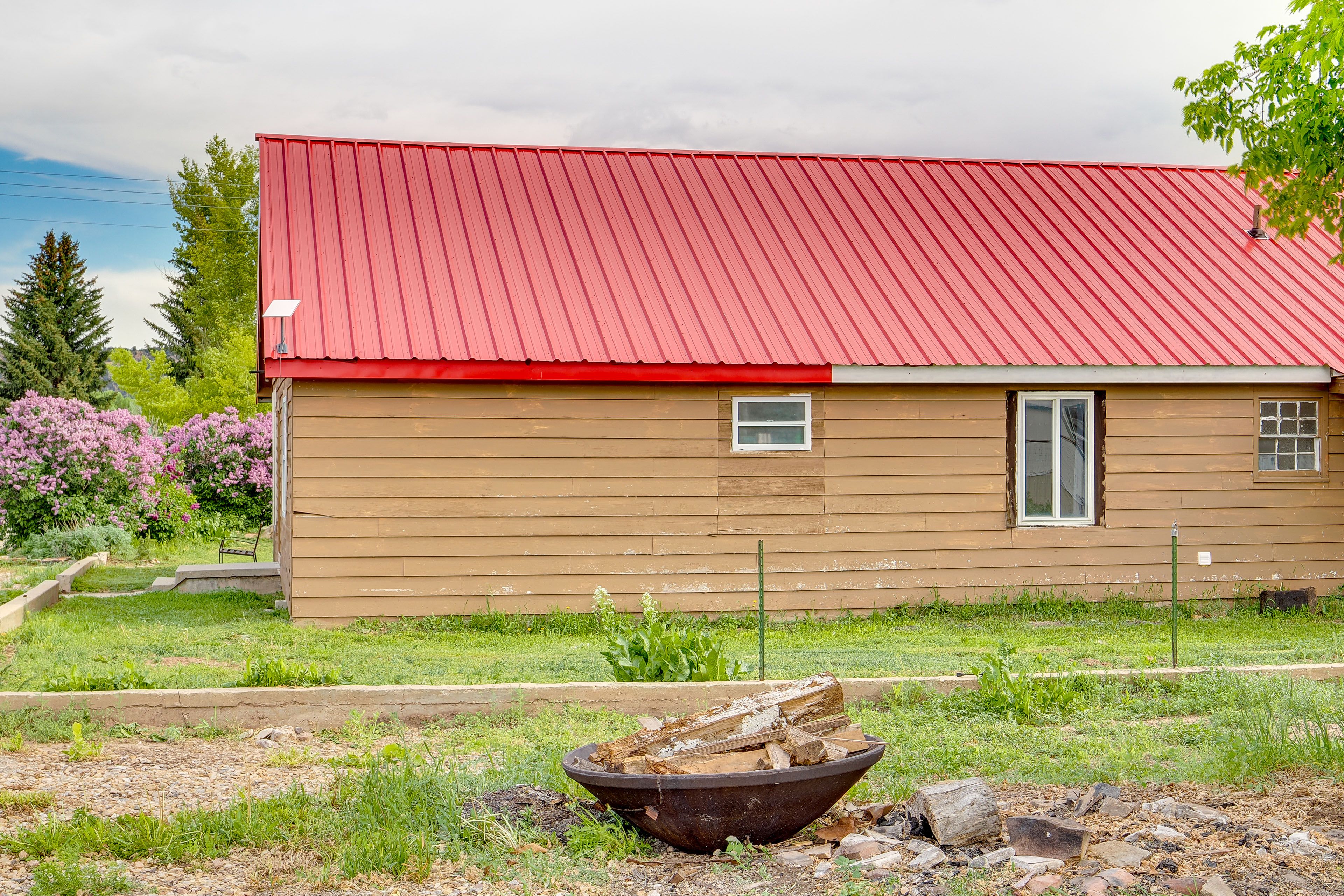 Yard Area | Fire Pit