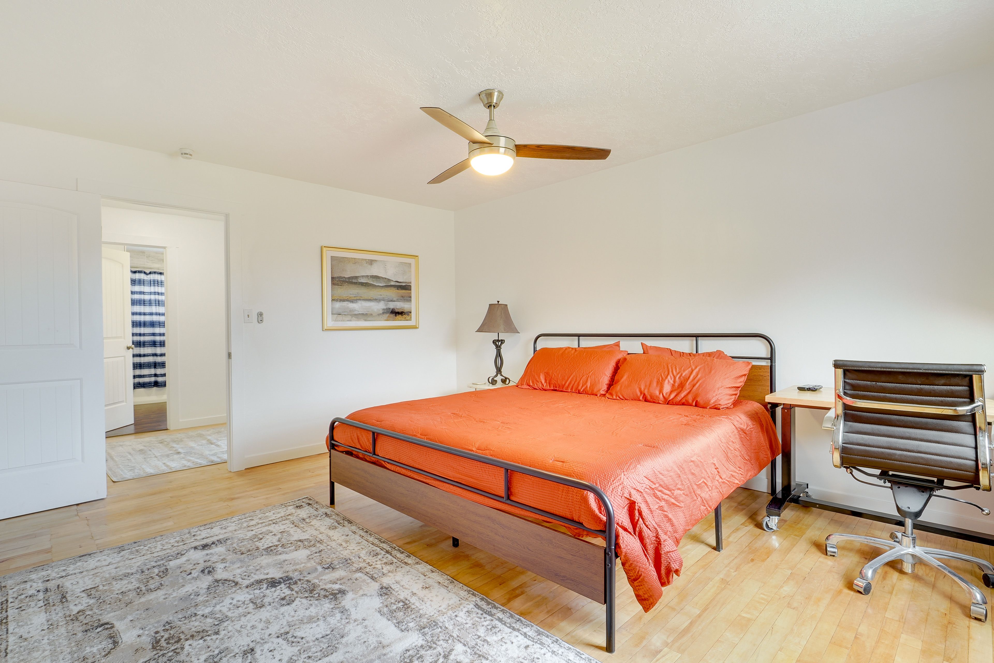 Bedroom 1 | King Bed | Linens Provided | Cable TV | Desk Workspace