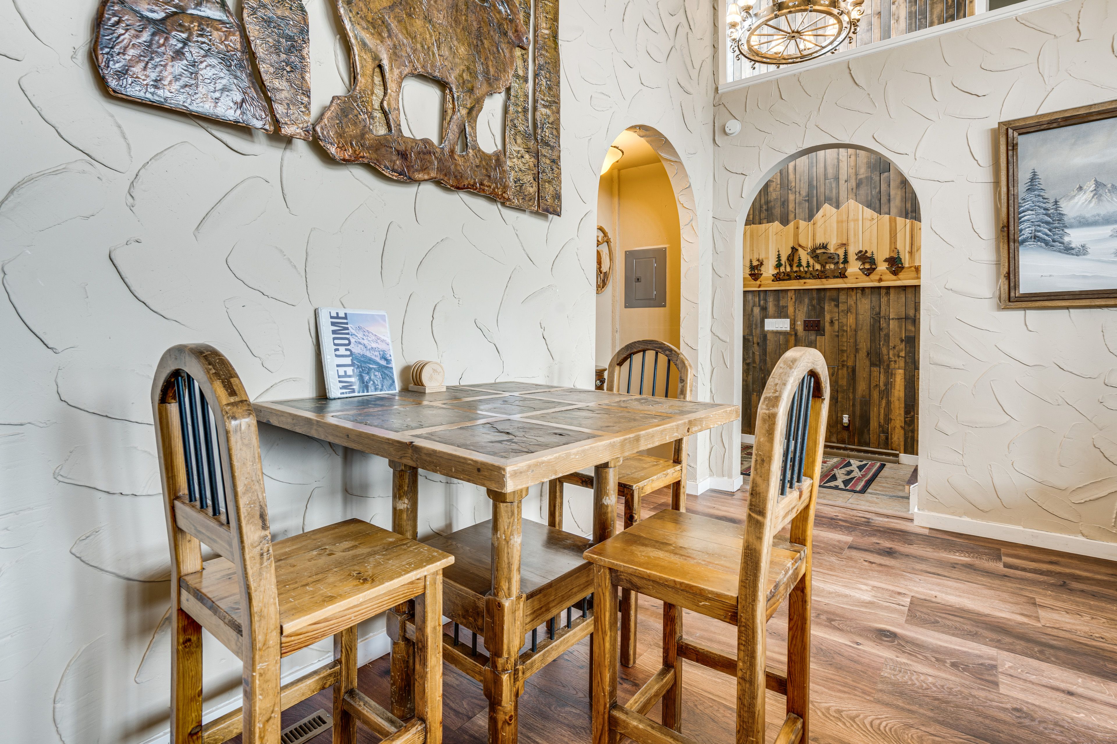 Dining Area | Main Level