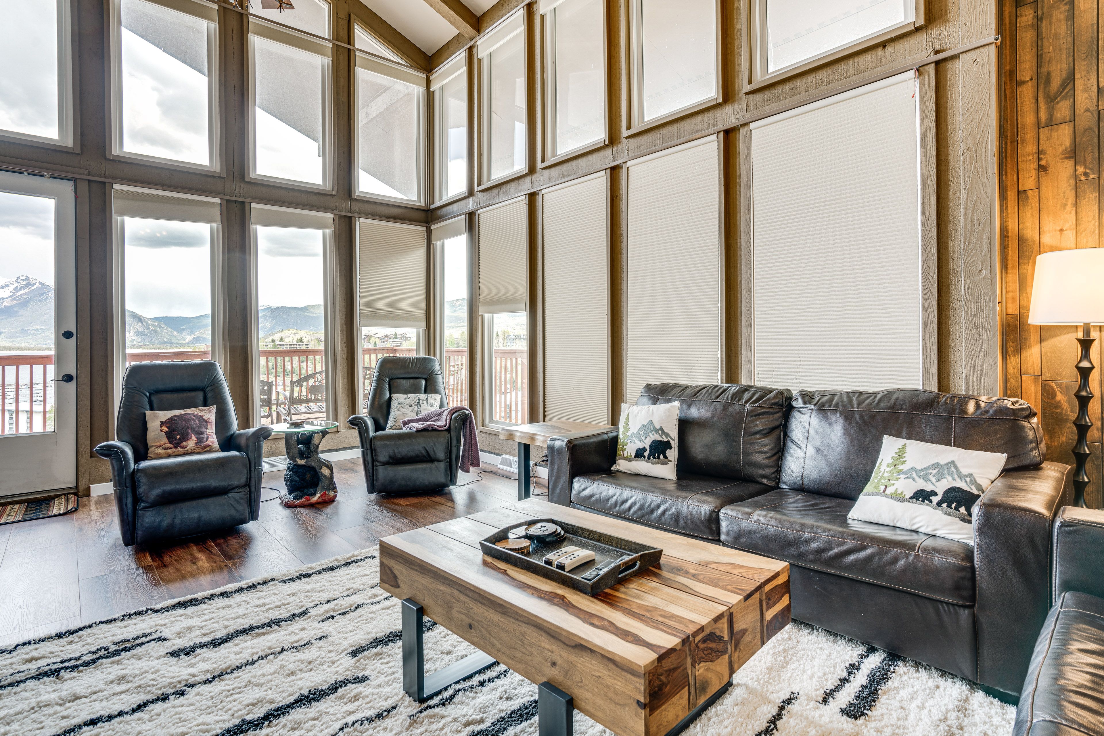 Living Room | Main Level