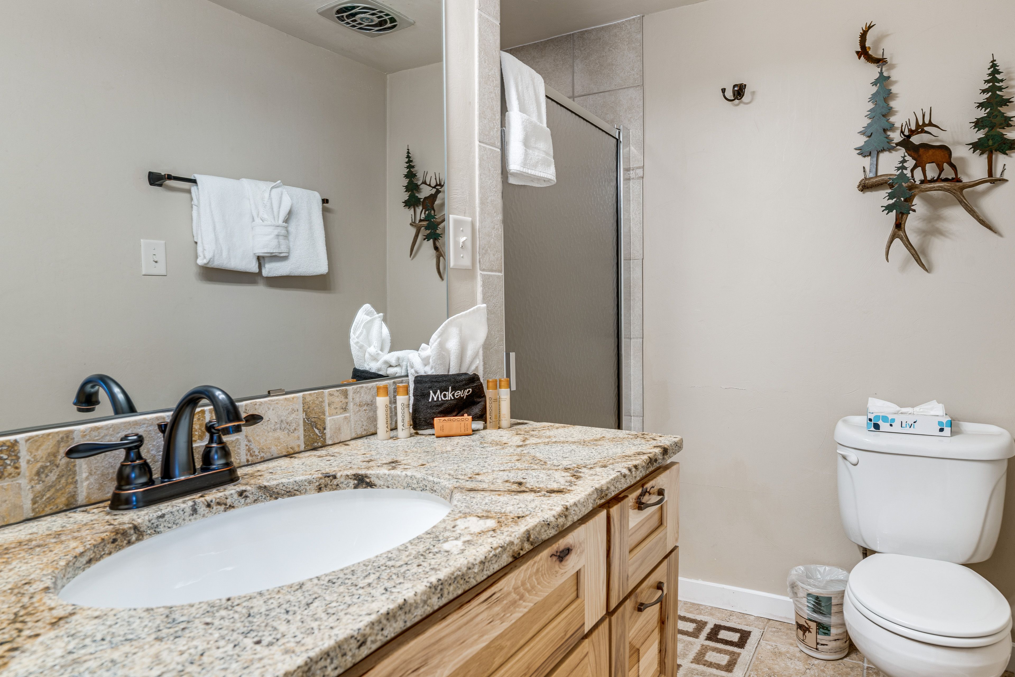 Full Bathroom | Upper Level