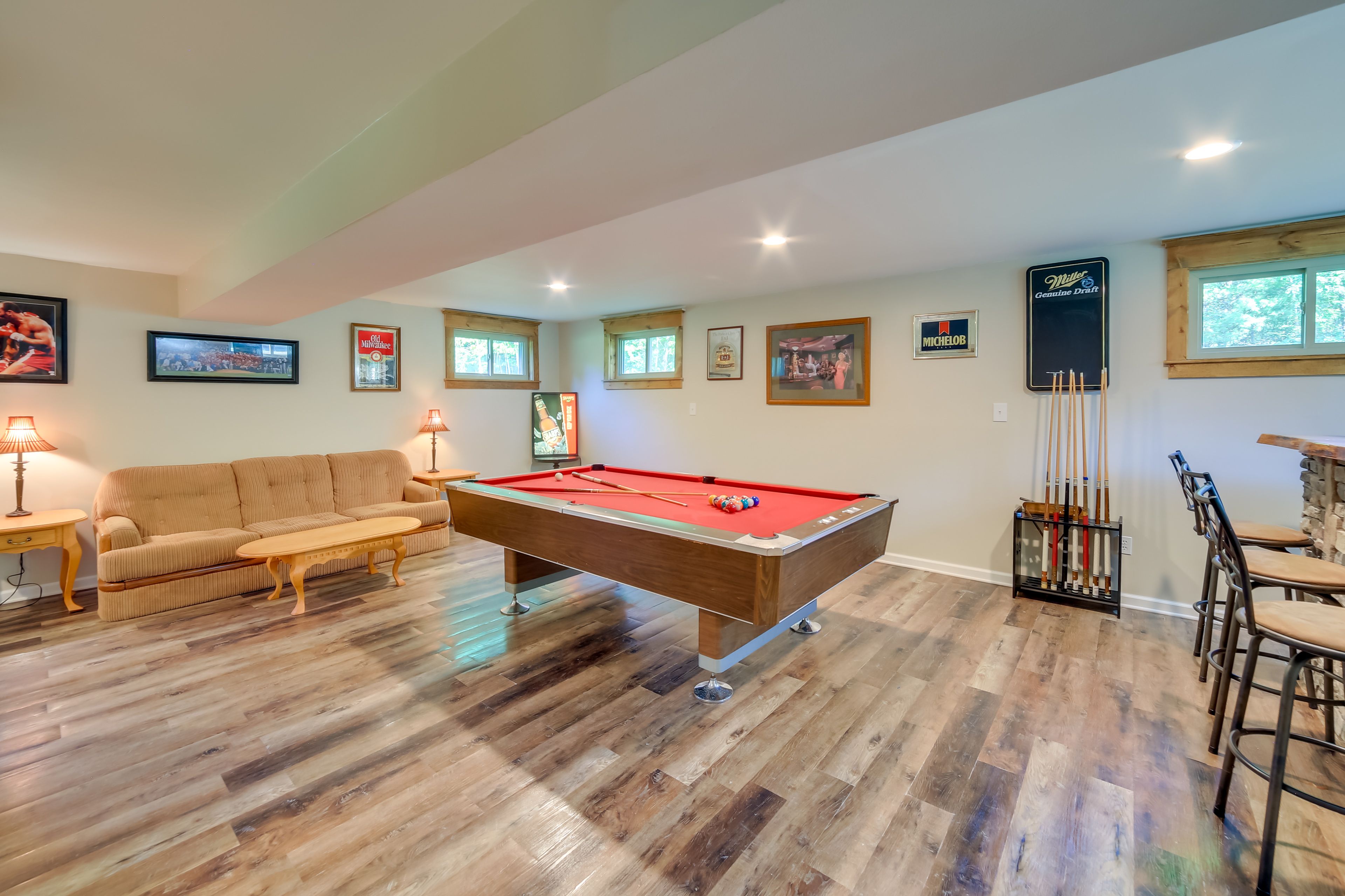 Game Room | Sleeper Sofa | Basement