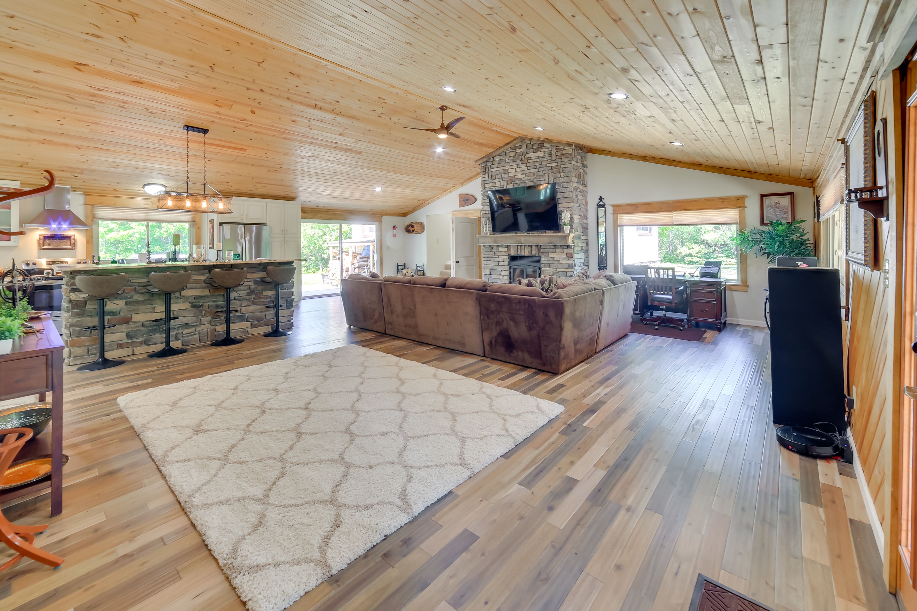 Living Room | Smart TV w/ Cable | Wood-Burning Stove | Central Heat