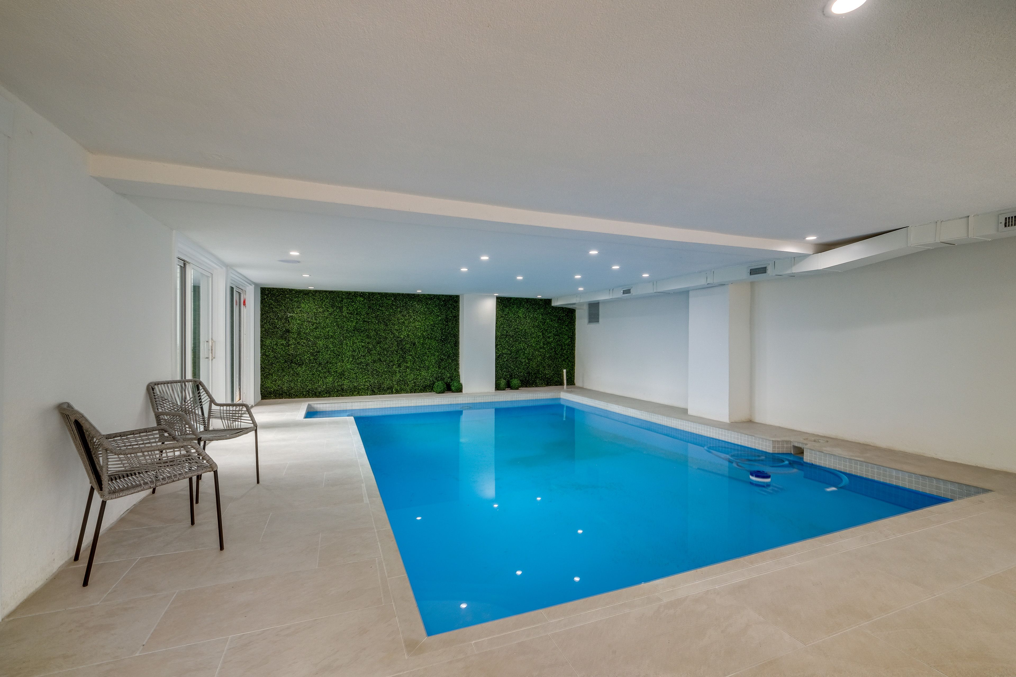 Indoor Pool | Depth (3'-7')