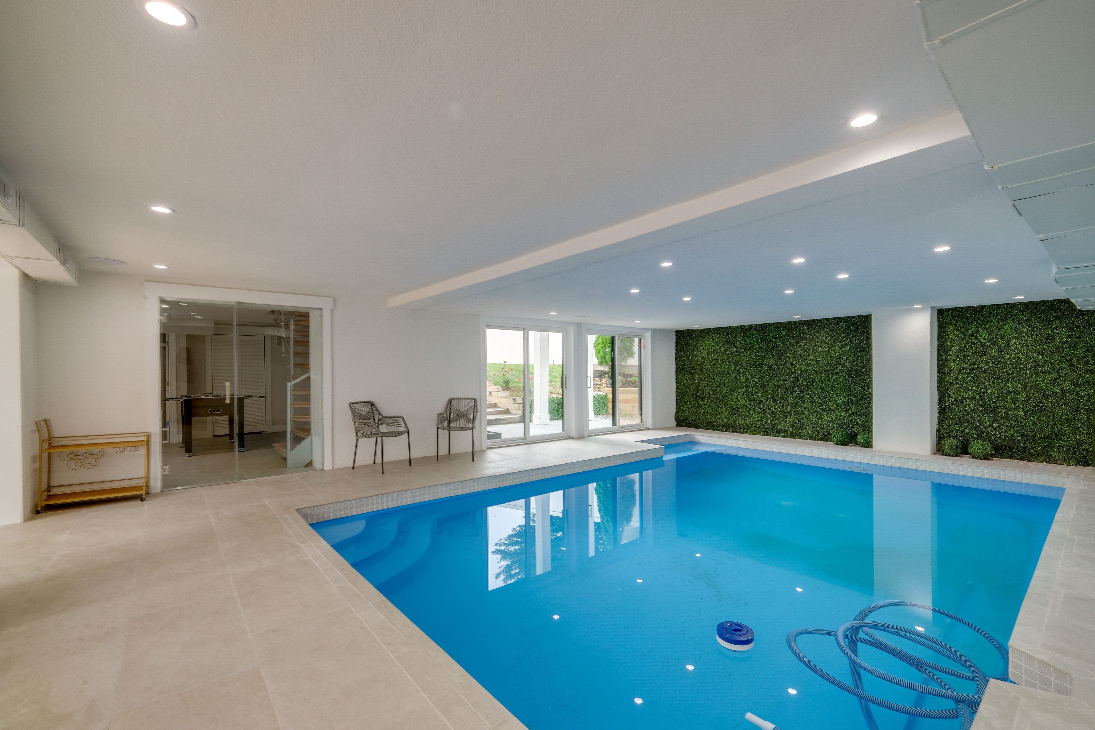 Arlington Vacation Rental | 4,000 Sq Ft | 5BR | 6.5BA | Stairs Required
