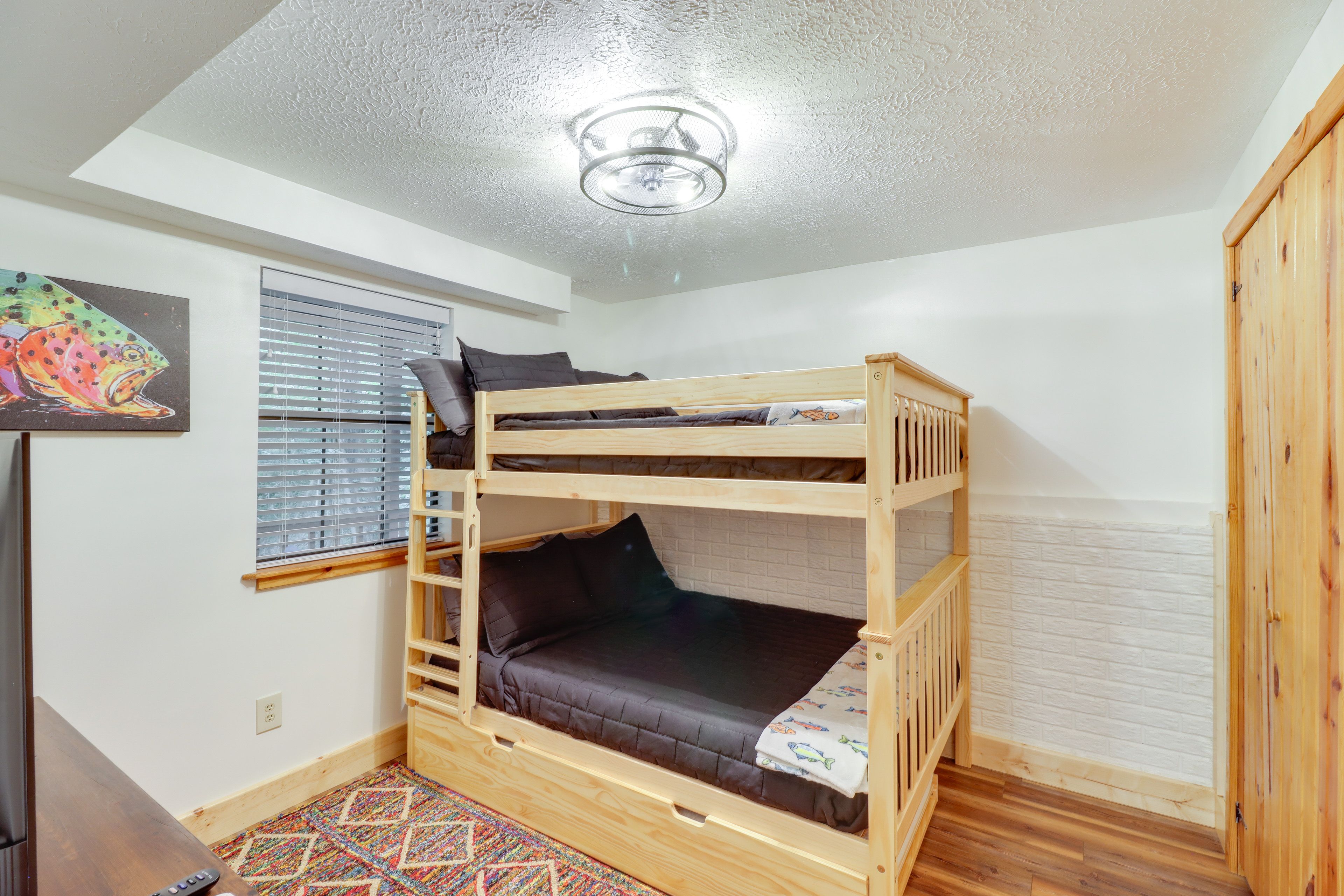 Bedroom 3 | Full Bunk Bed w/ Twin Trundle