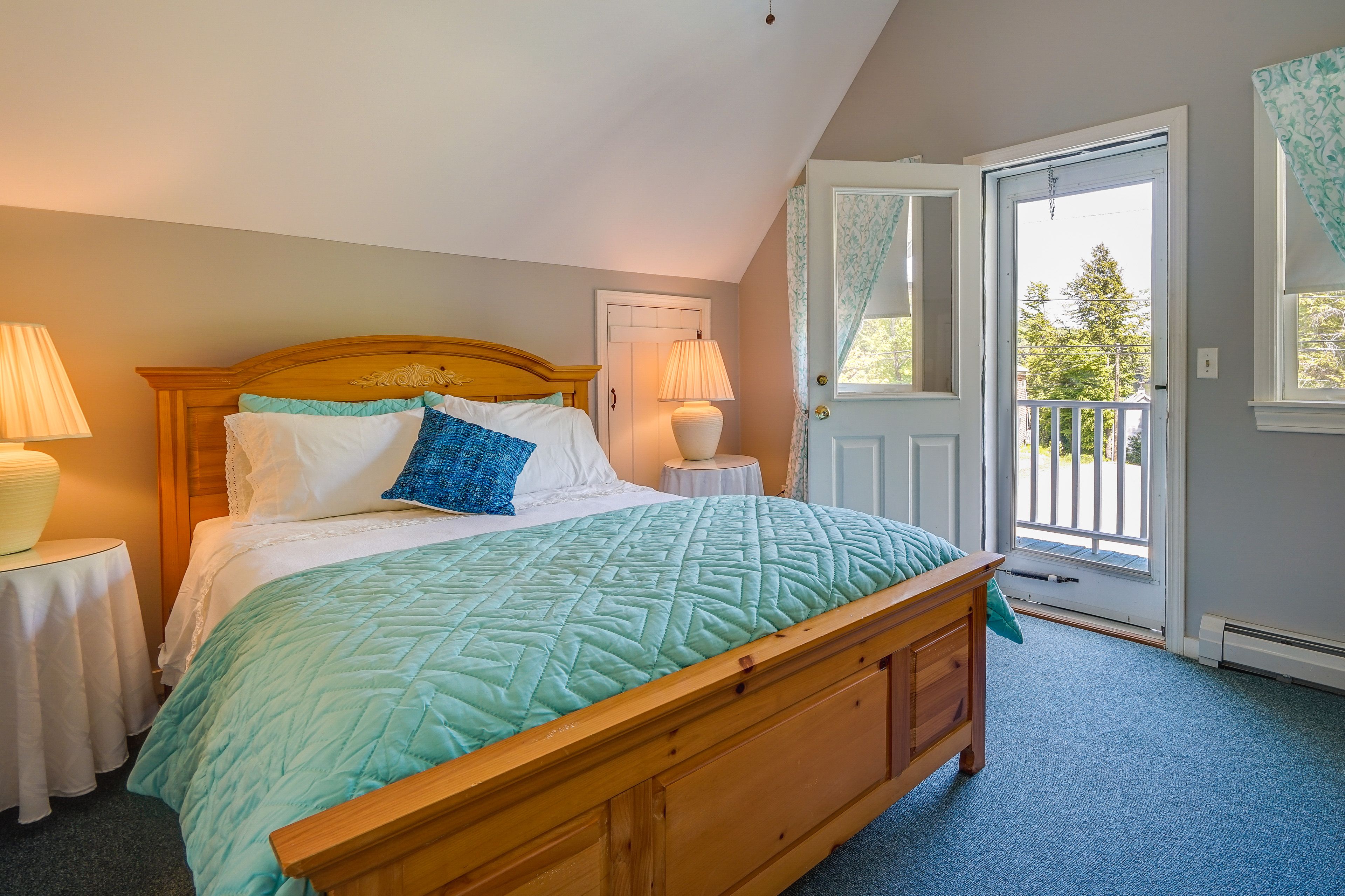 Bedroom 1 | Queen Bed | 2nd Floor | Stairs Required