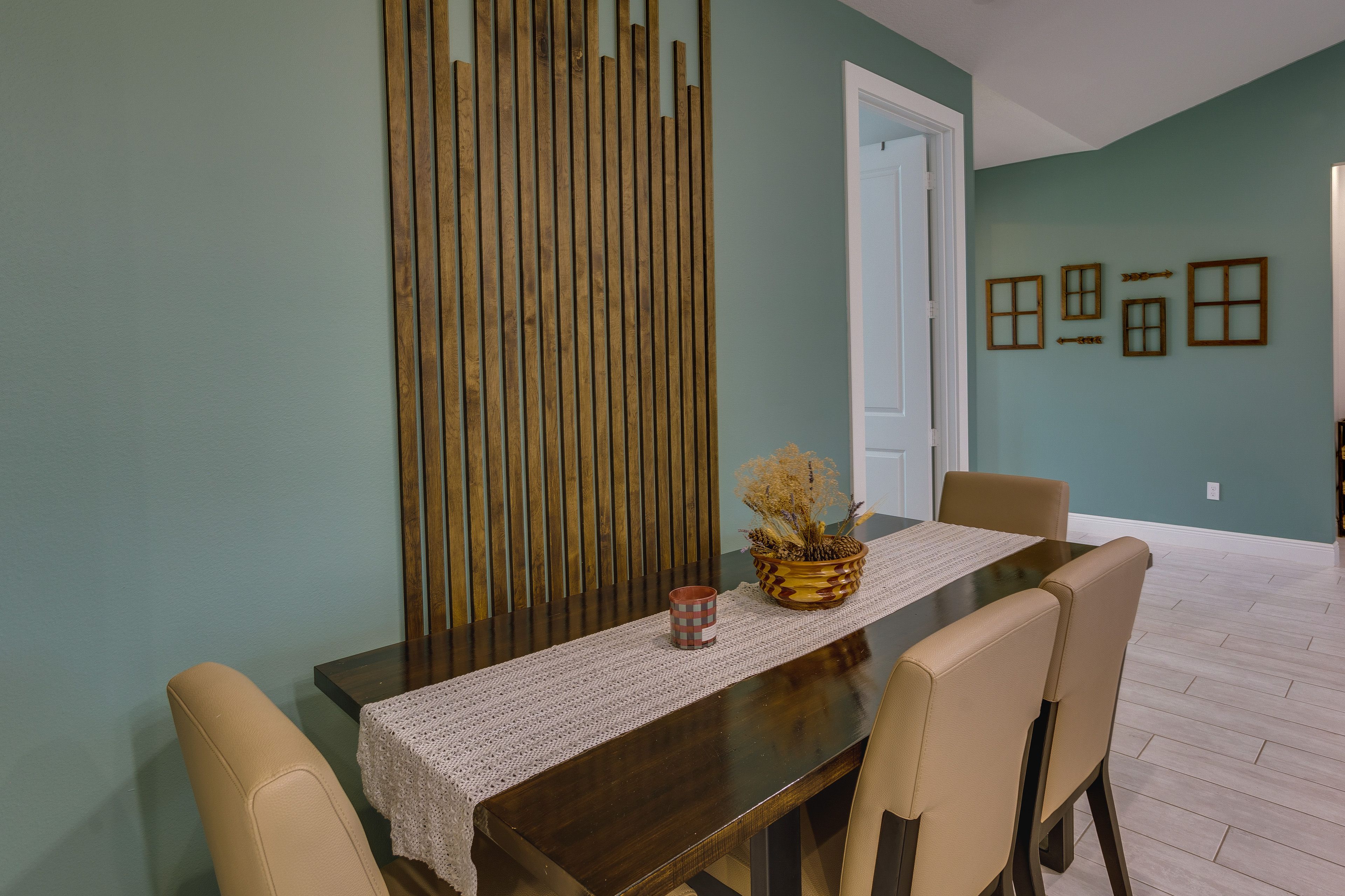 Dining Area | Dishware & Flatware Provided