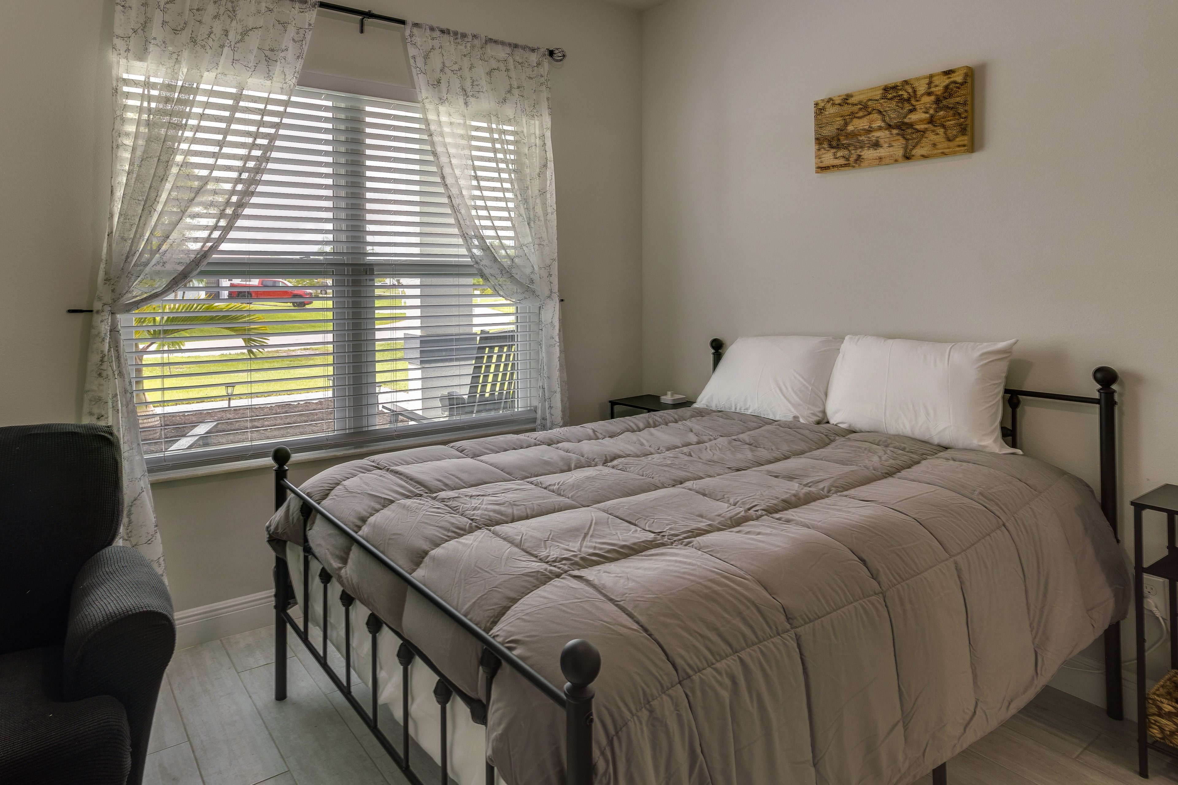 Bedroom 2 | Queen Bed