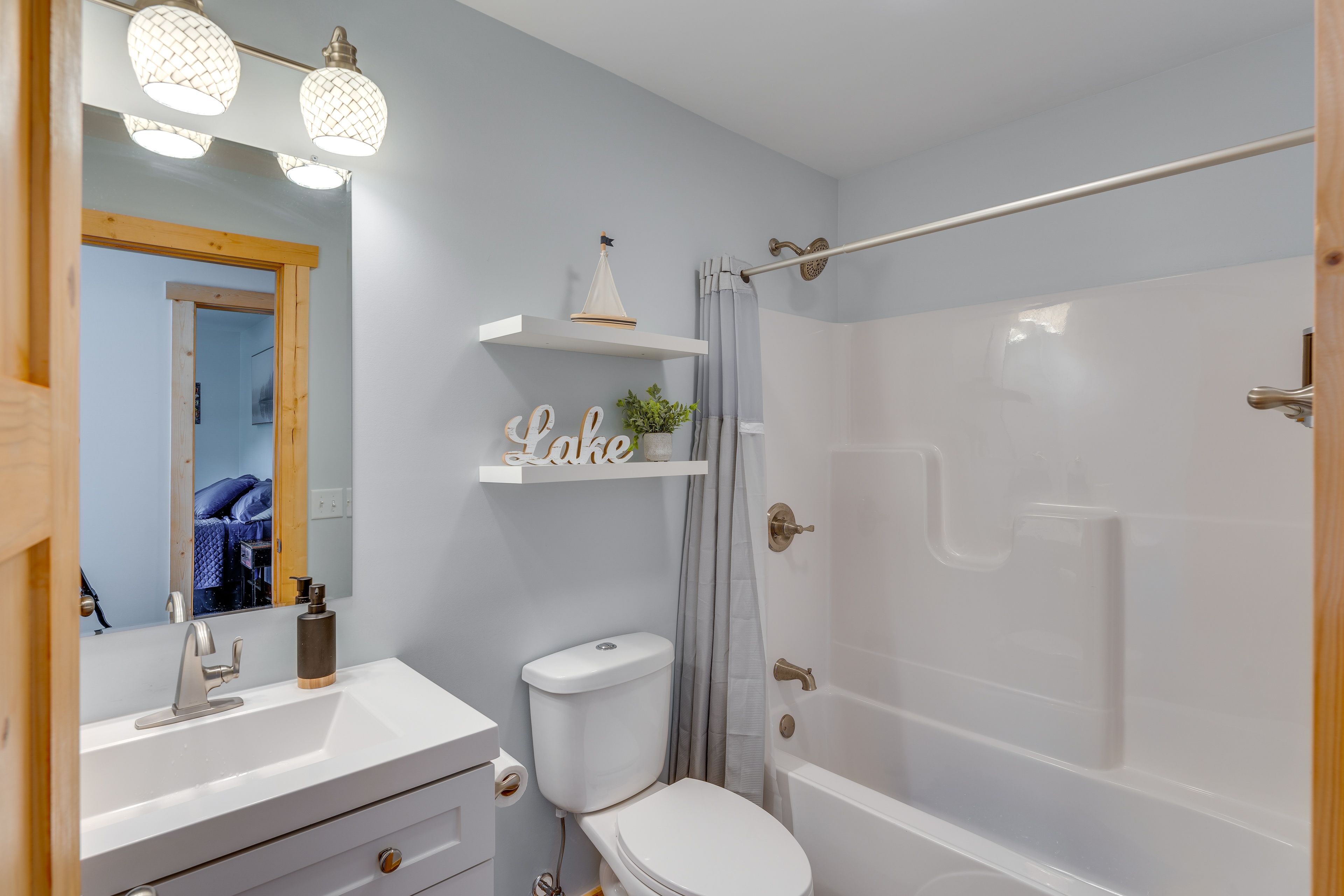 Full Bathroom