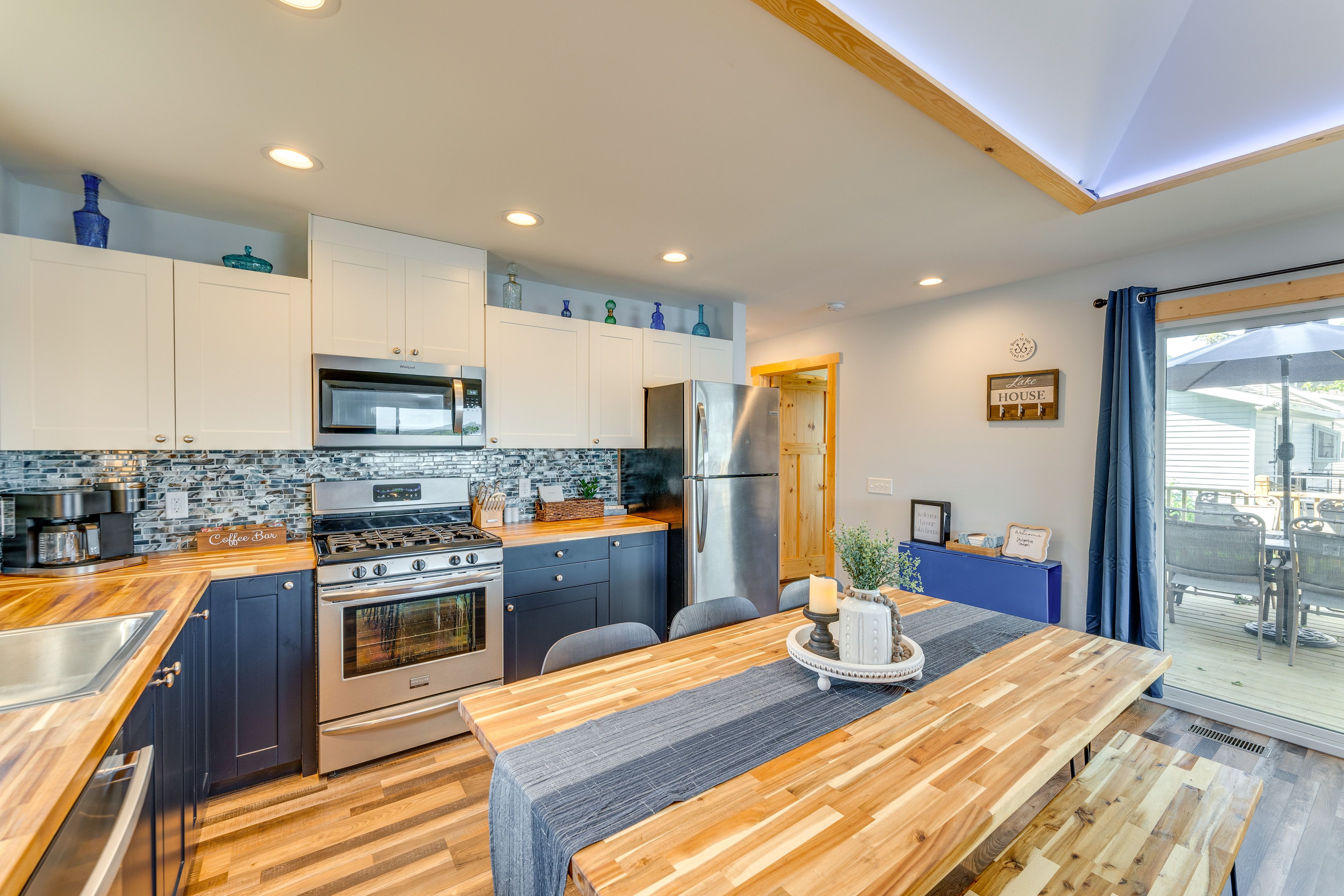 Kitchen | Cooking Basics | Coffee Maker | Paper Towels/Trash Bags Provided