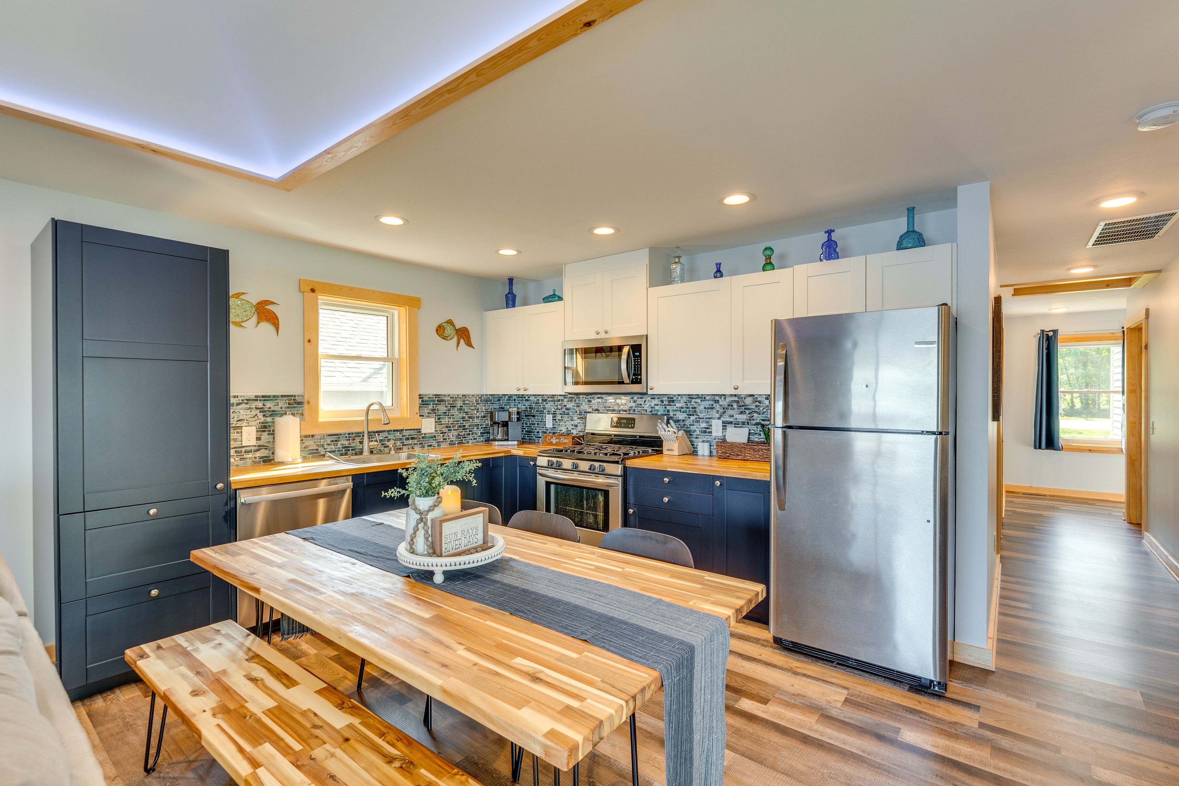 Kitchen | Central A/C | Free WiFi