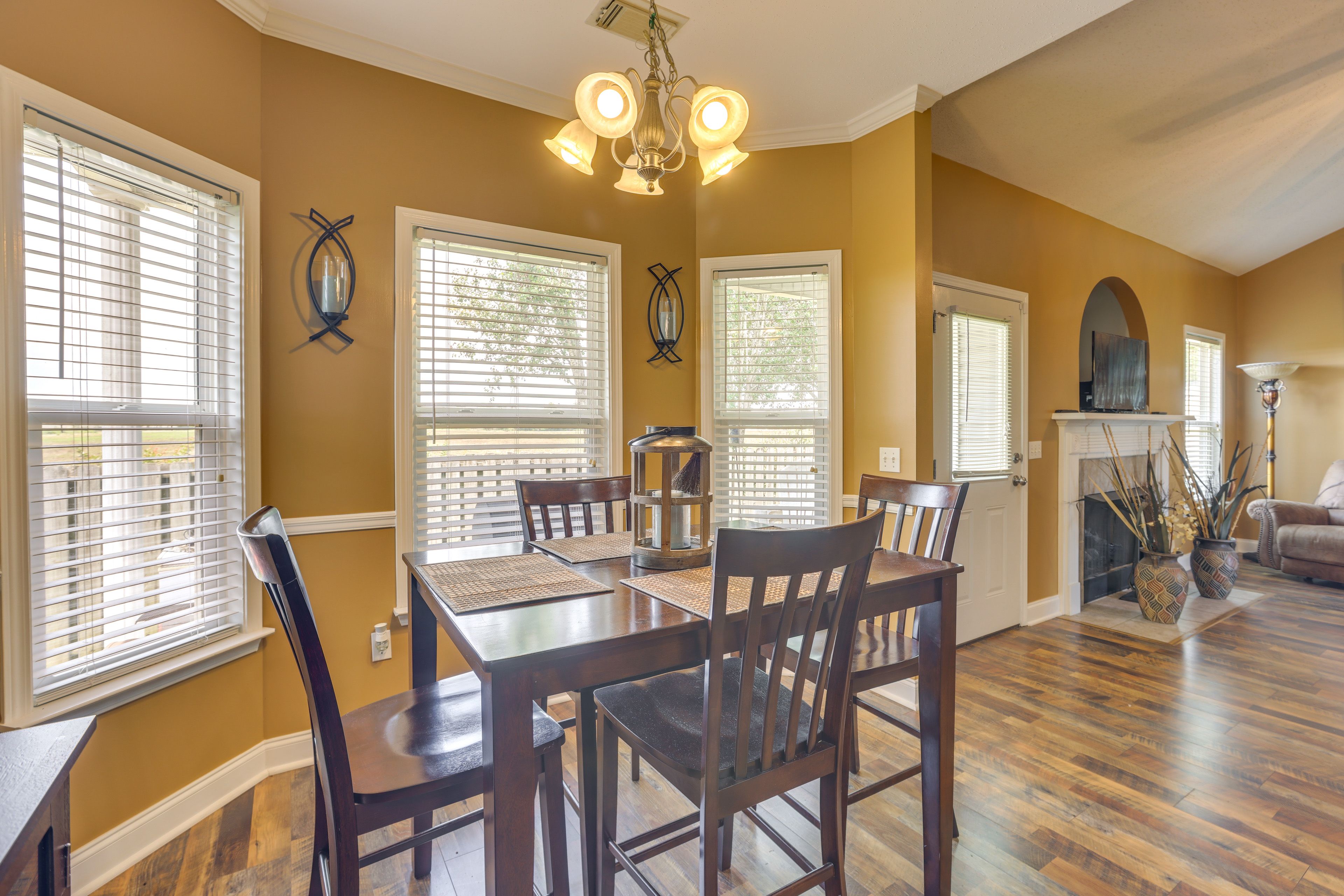 Dining Area | High Chair