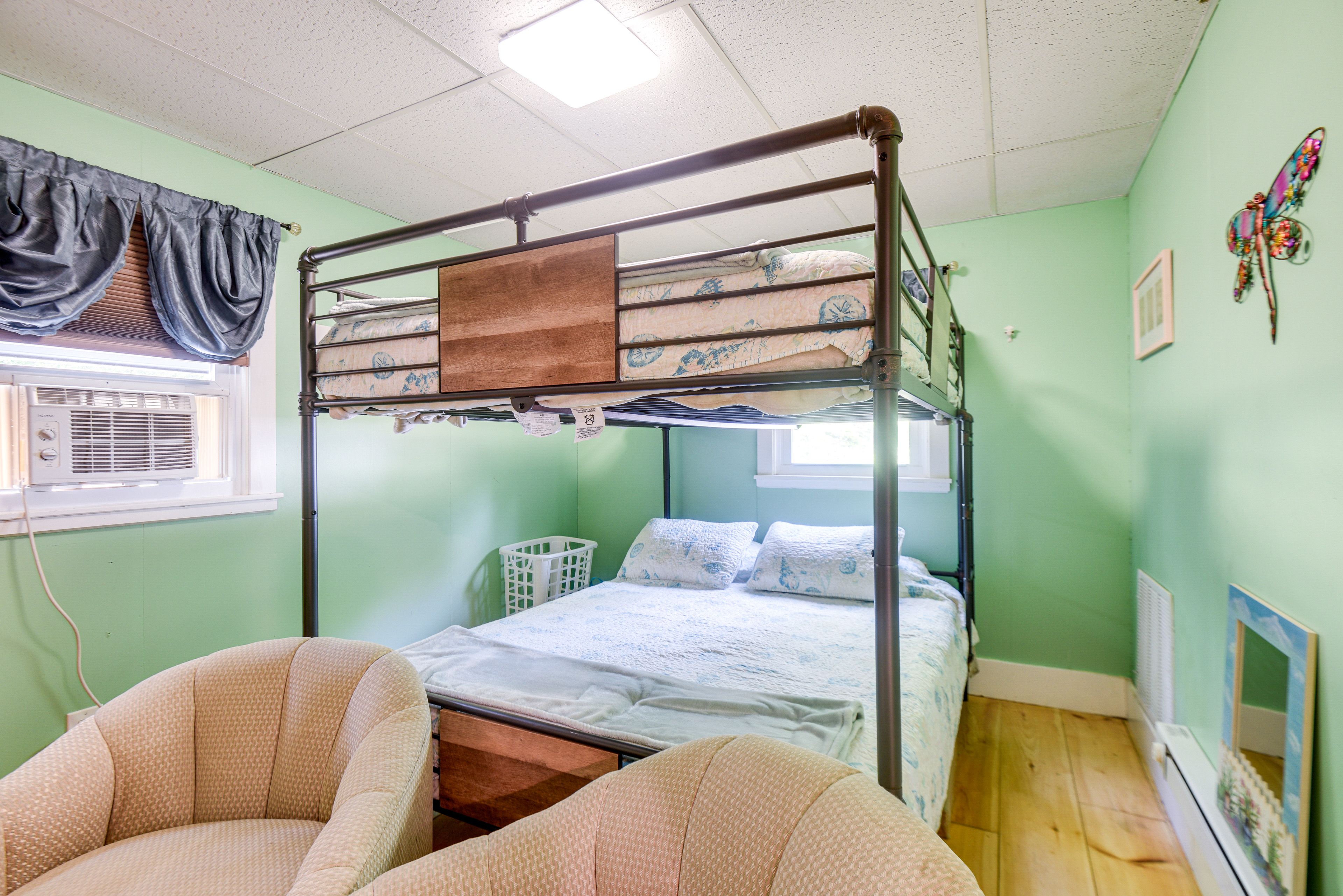 Bedroom 2 | Queen Bunk Bed