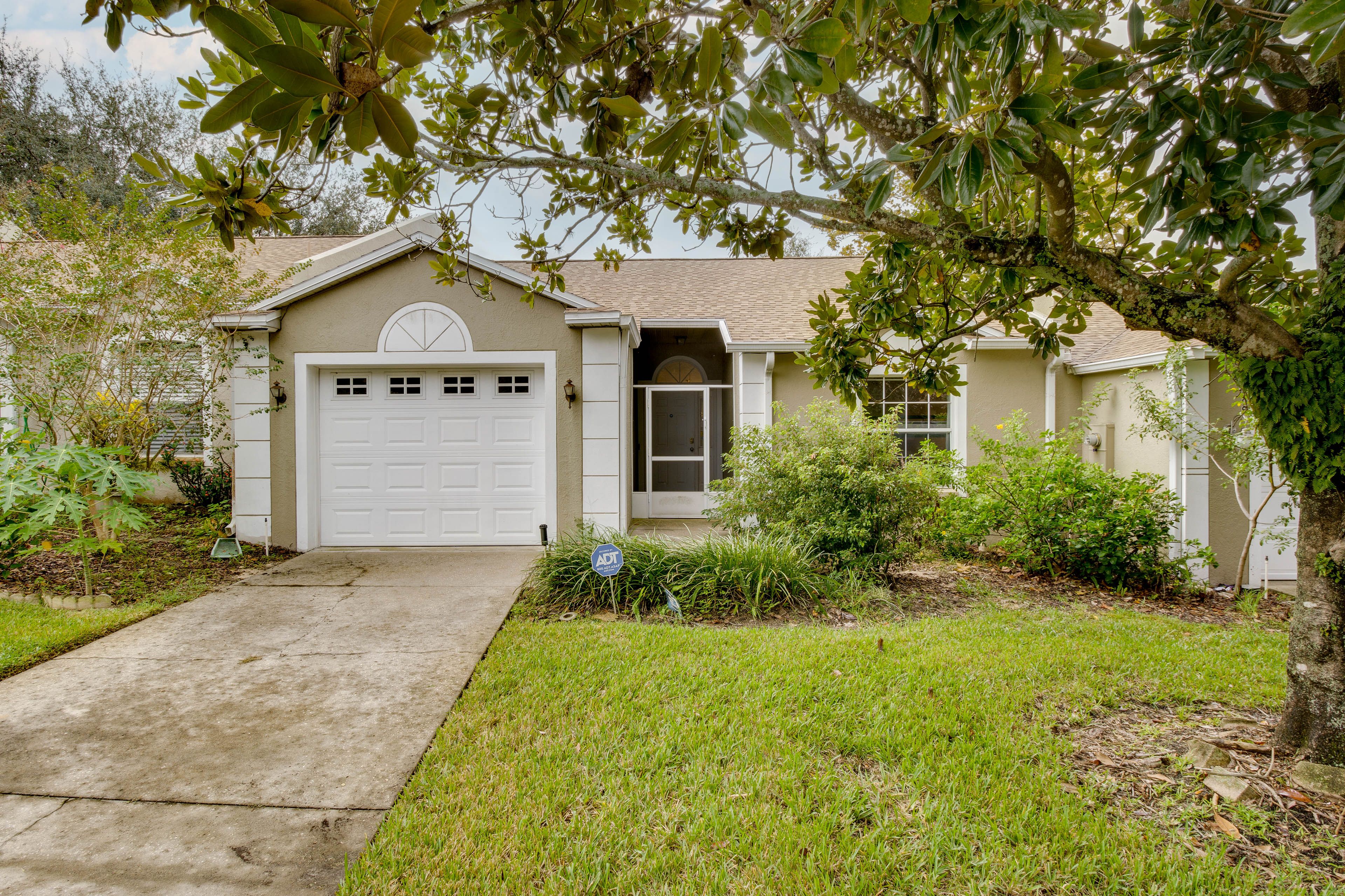 Home Exterior | Single-Story Home