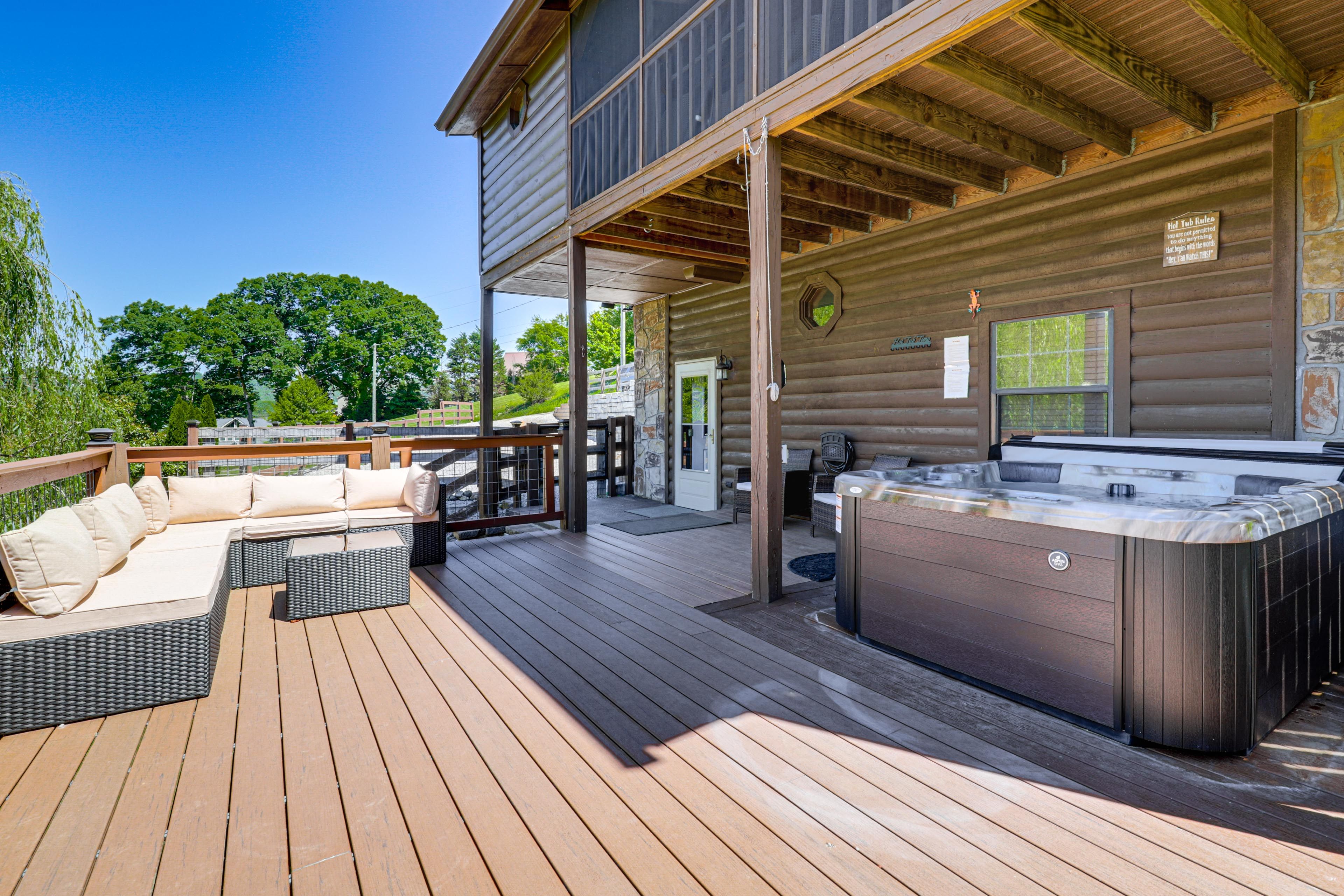 Pigeon Forge Vacation Rental | 3BR | 2BA | 1,690 Sq Ft | Steps Required to Enter