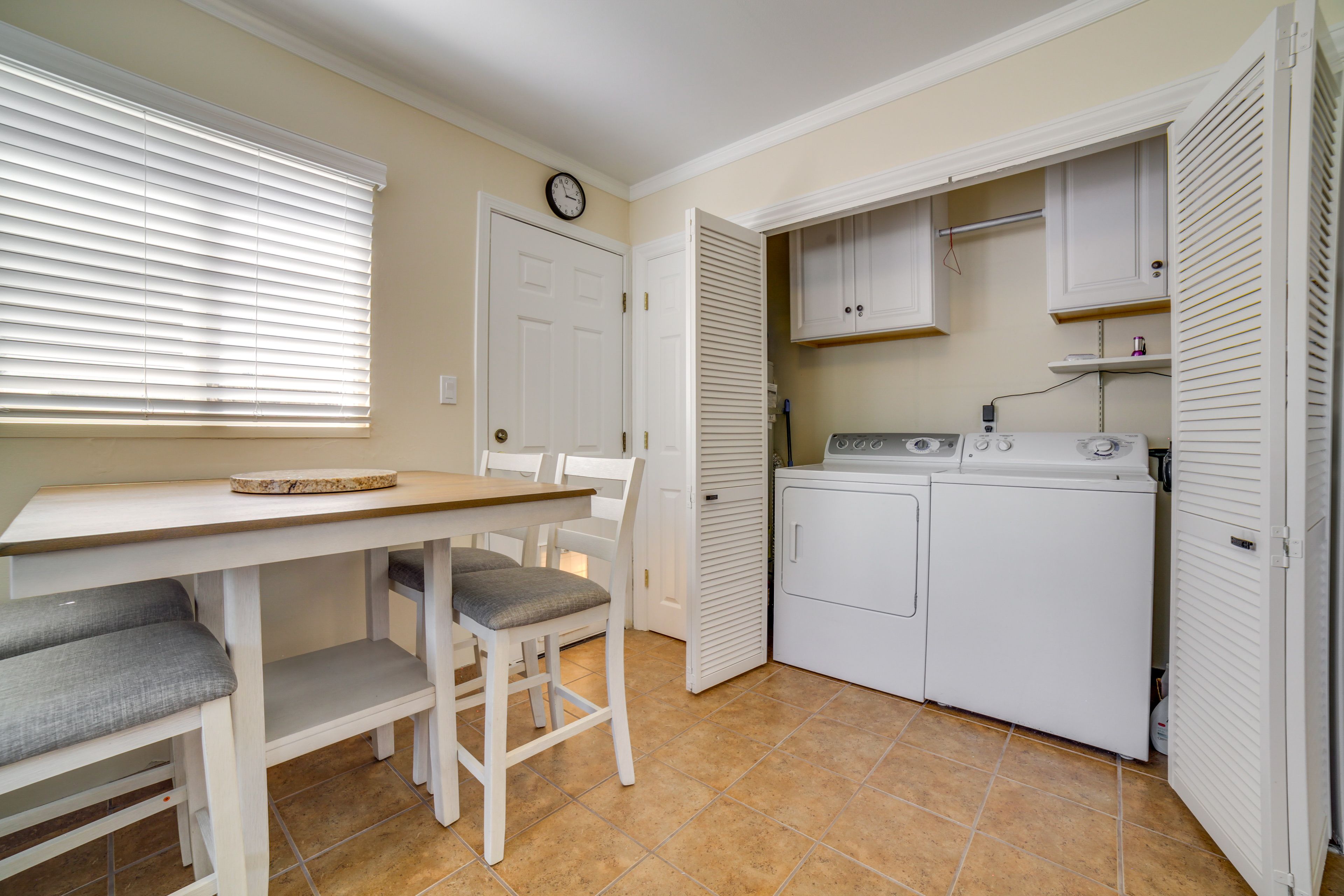 Dining Area | Dishware/Flatware | Laundry