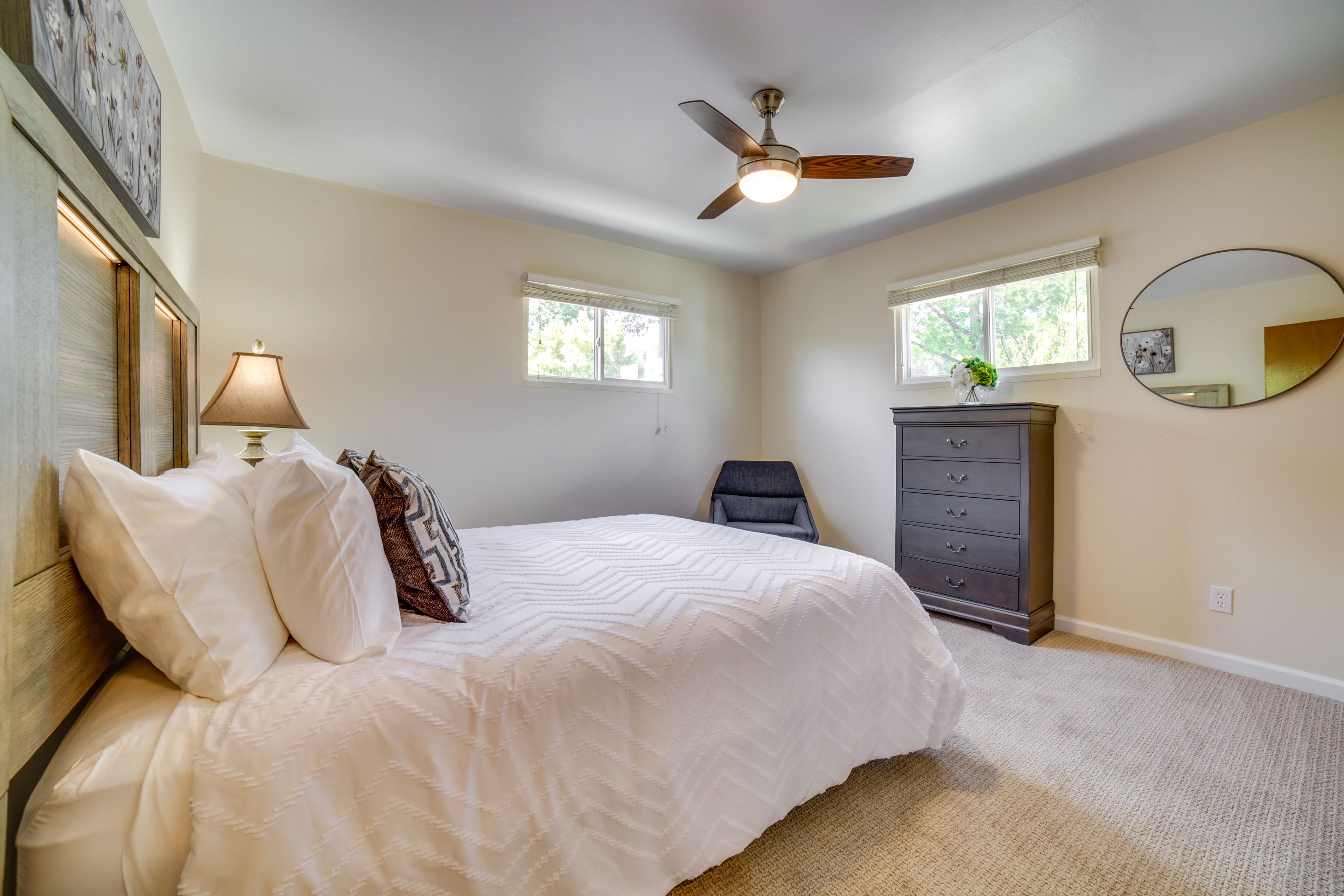 Bedroom 1 | Queen Bed