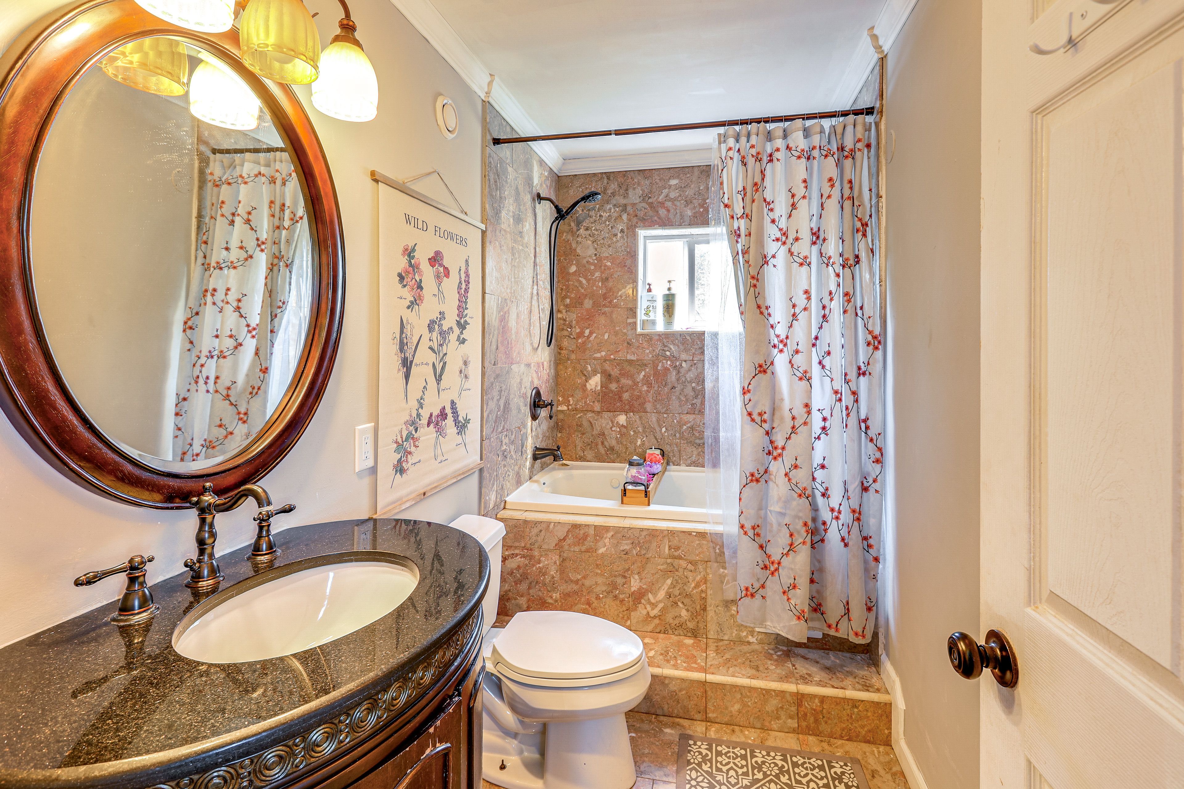 Main Apartment | Full Bathroom | Towels Provided | Complimentary Toiletries
