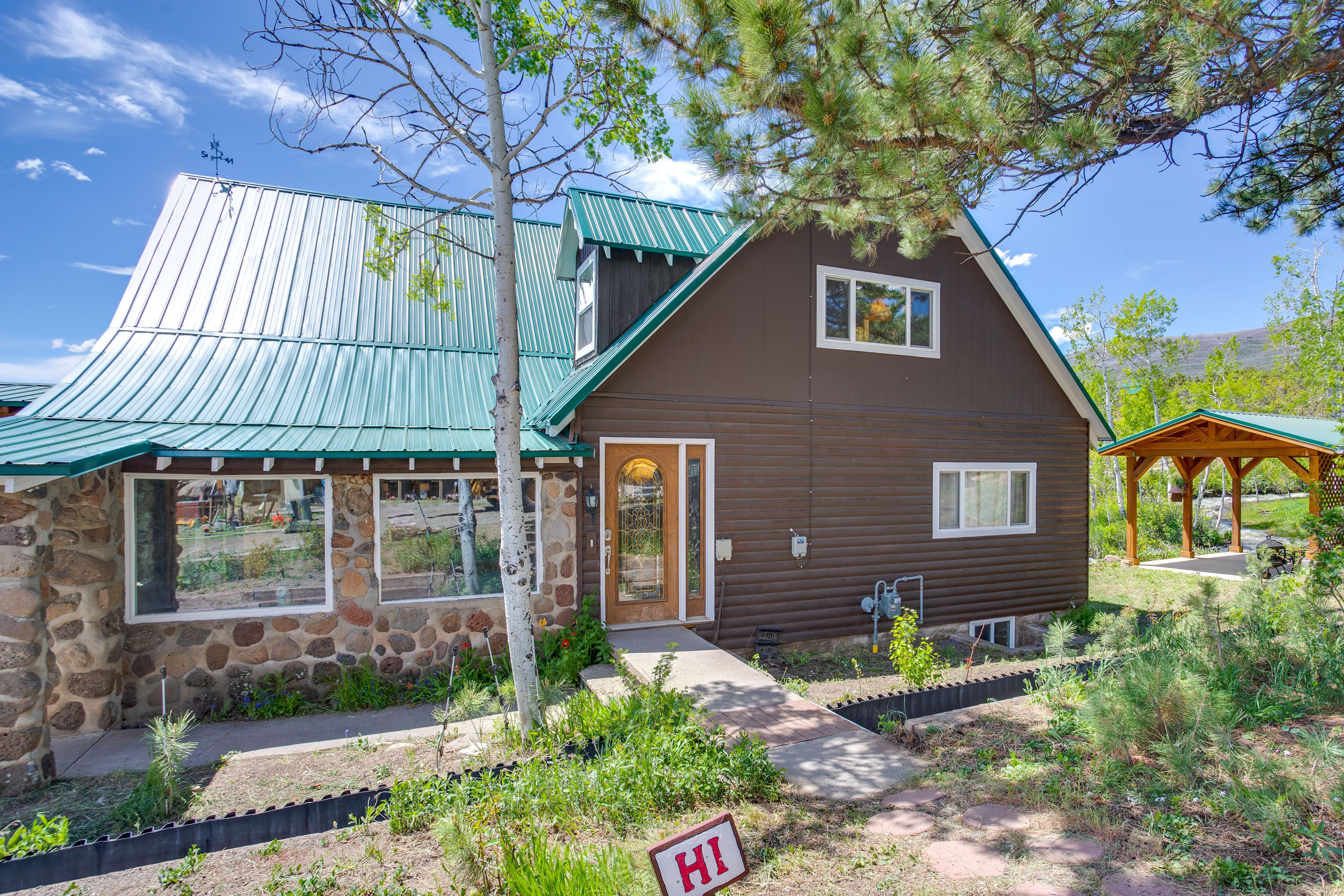 Exterior | Mountain Views | Creek On-Site