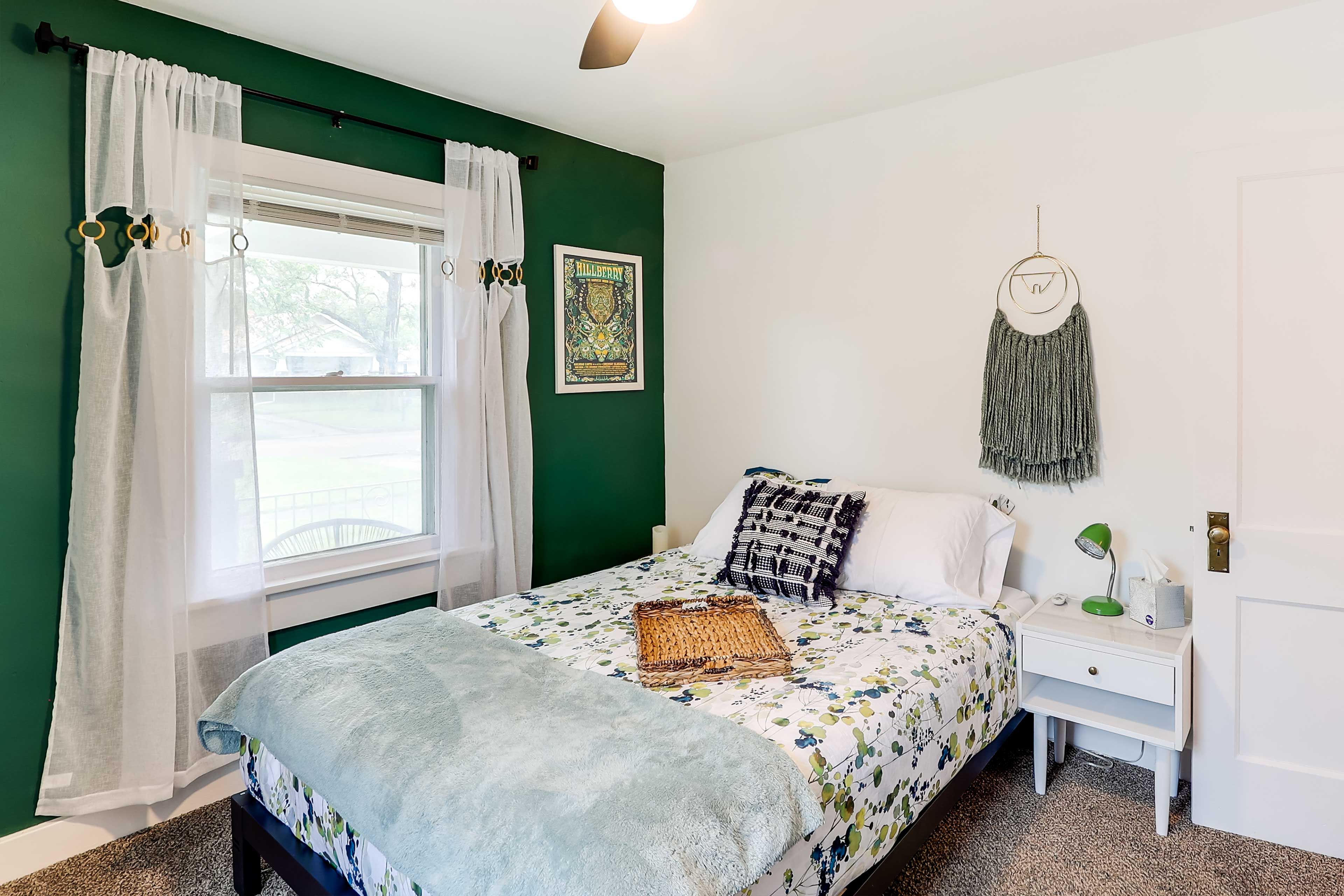 Bedroom 1 | Queen Bed | Linens Provided