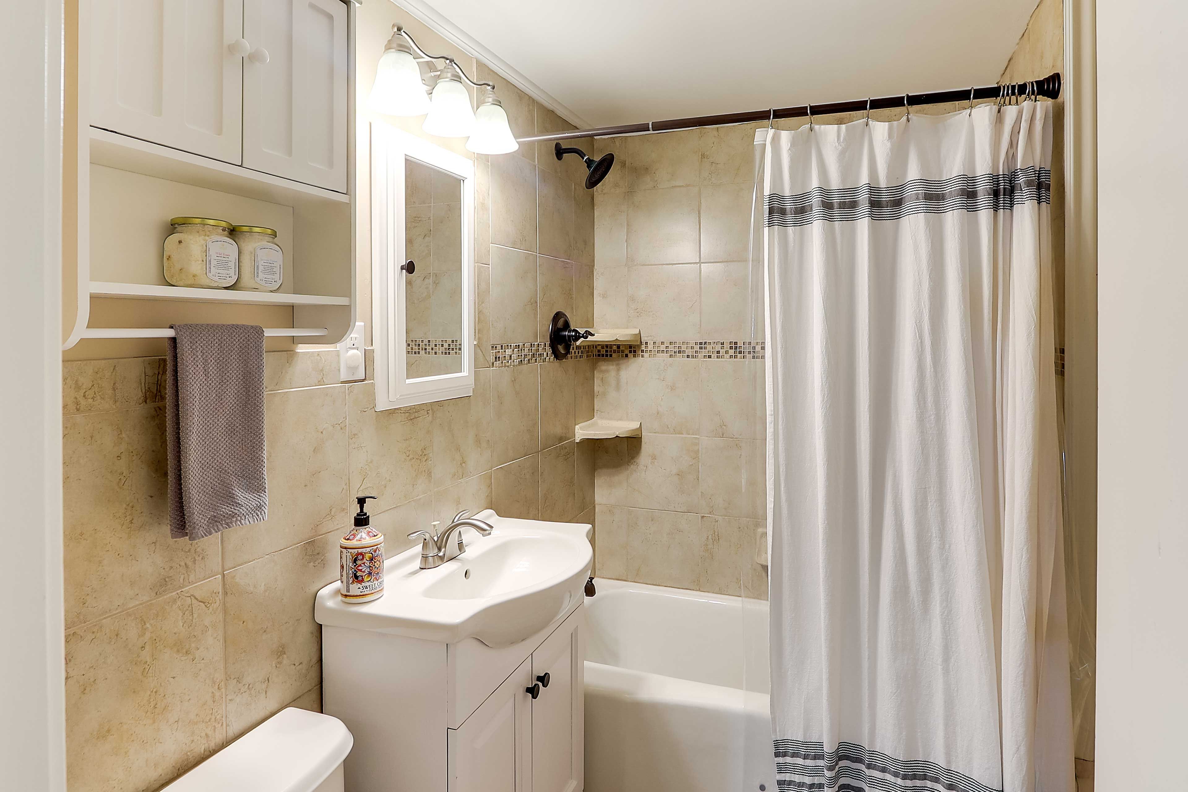 Full Bath | Towels Provided | Hair Dryer
