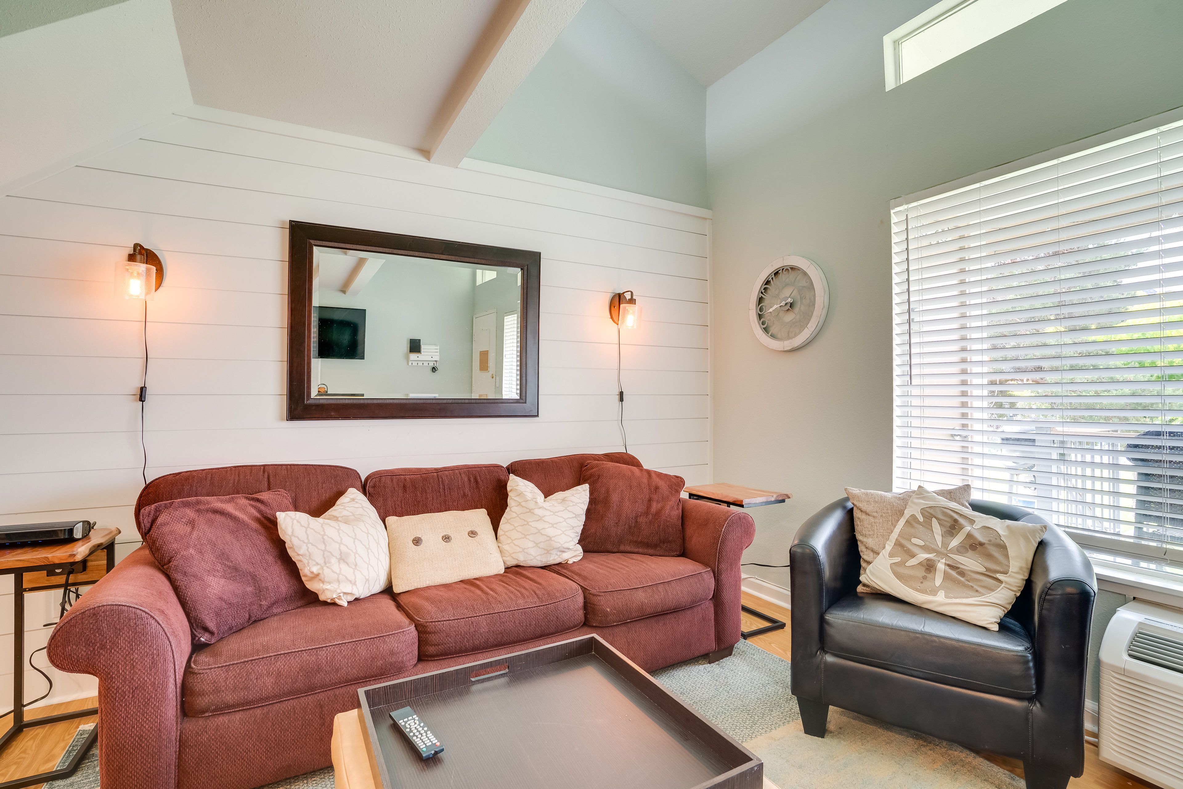 Living Room | 1st Floor | Laptop Friendly