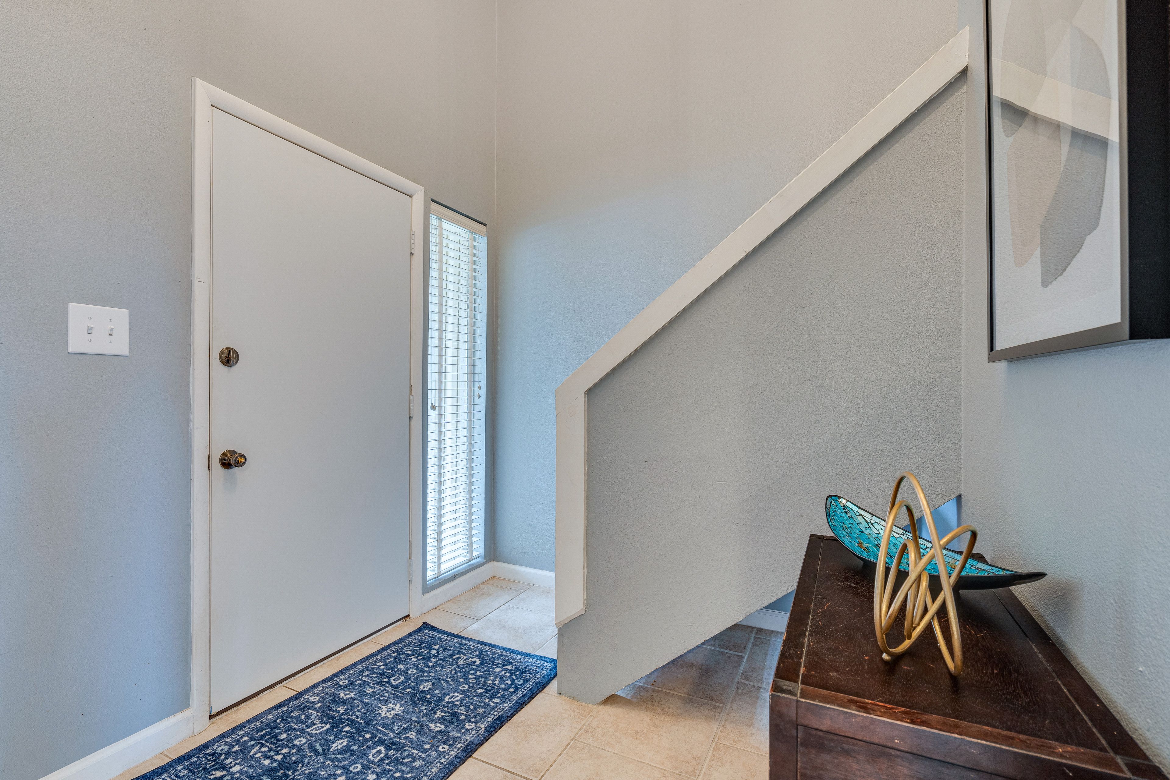 Entryway | Stairs to 2nd Floor