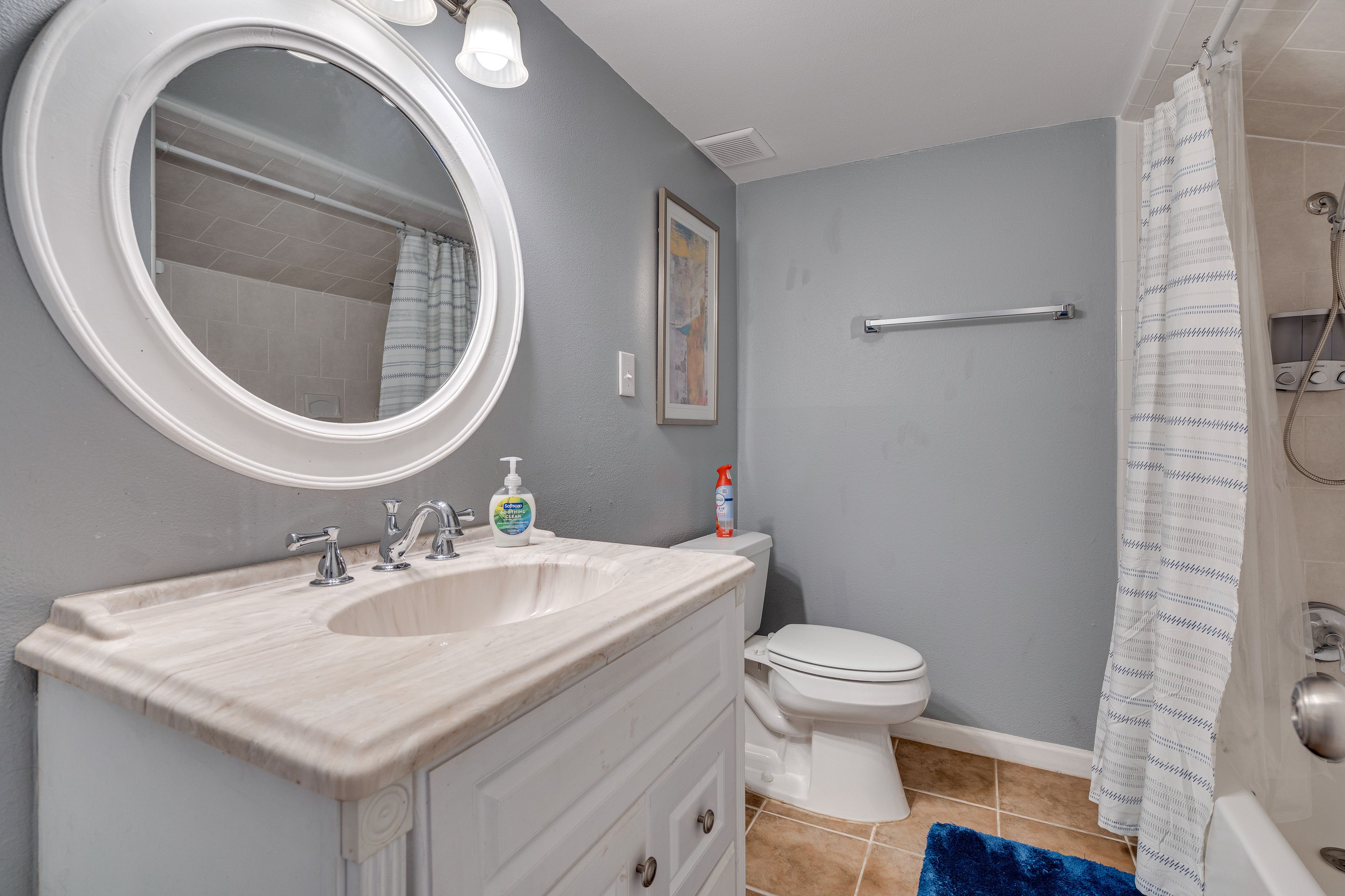 Full Bathroom
