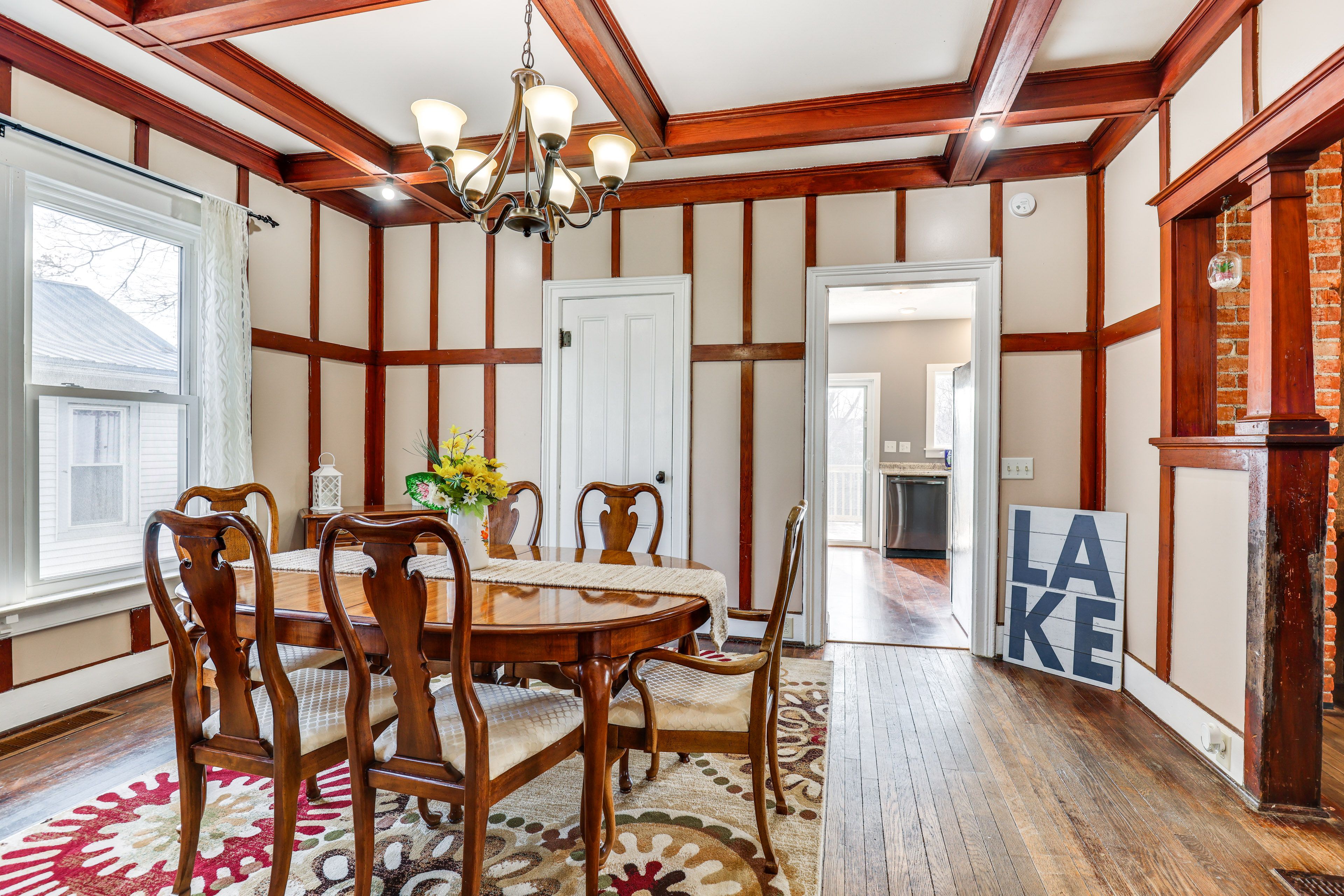 Dining Table | Dishware & Flatware Provided