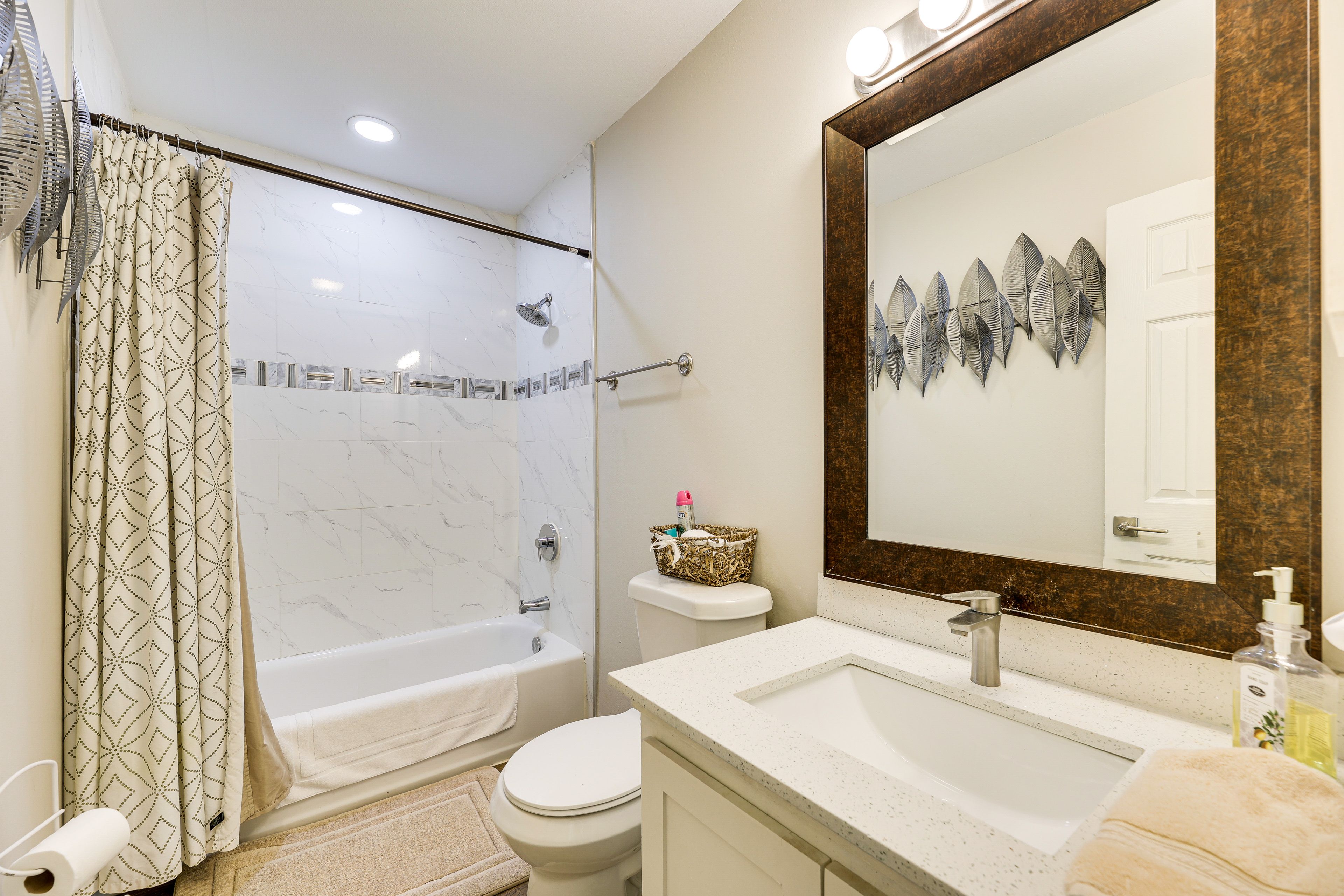 Full Bathroom
