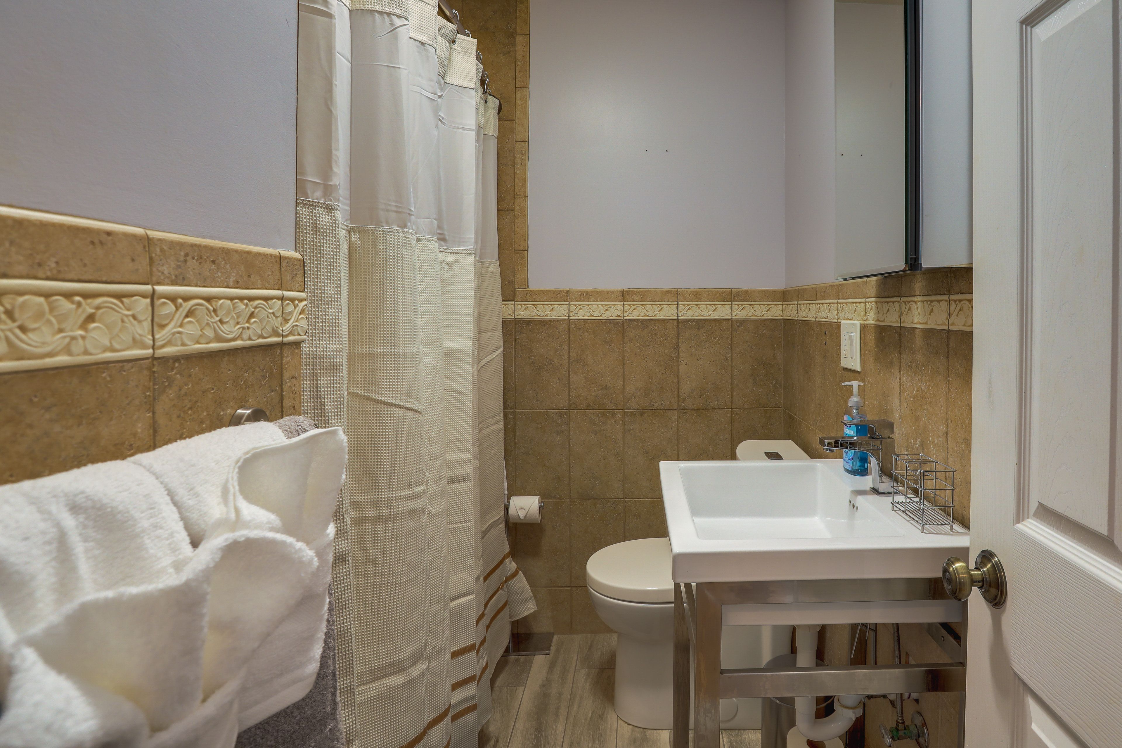 Bathroom | 1st Floor