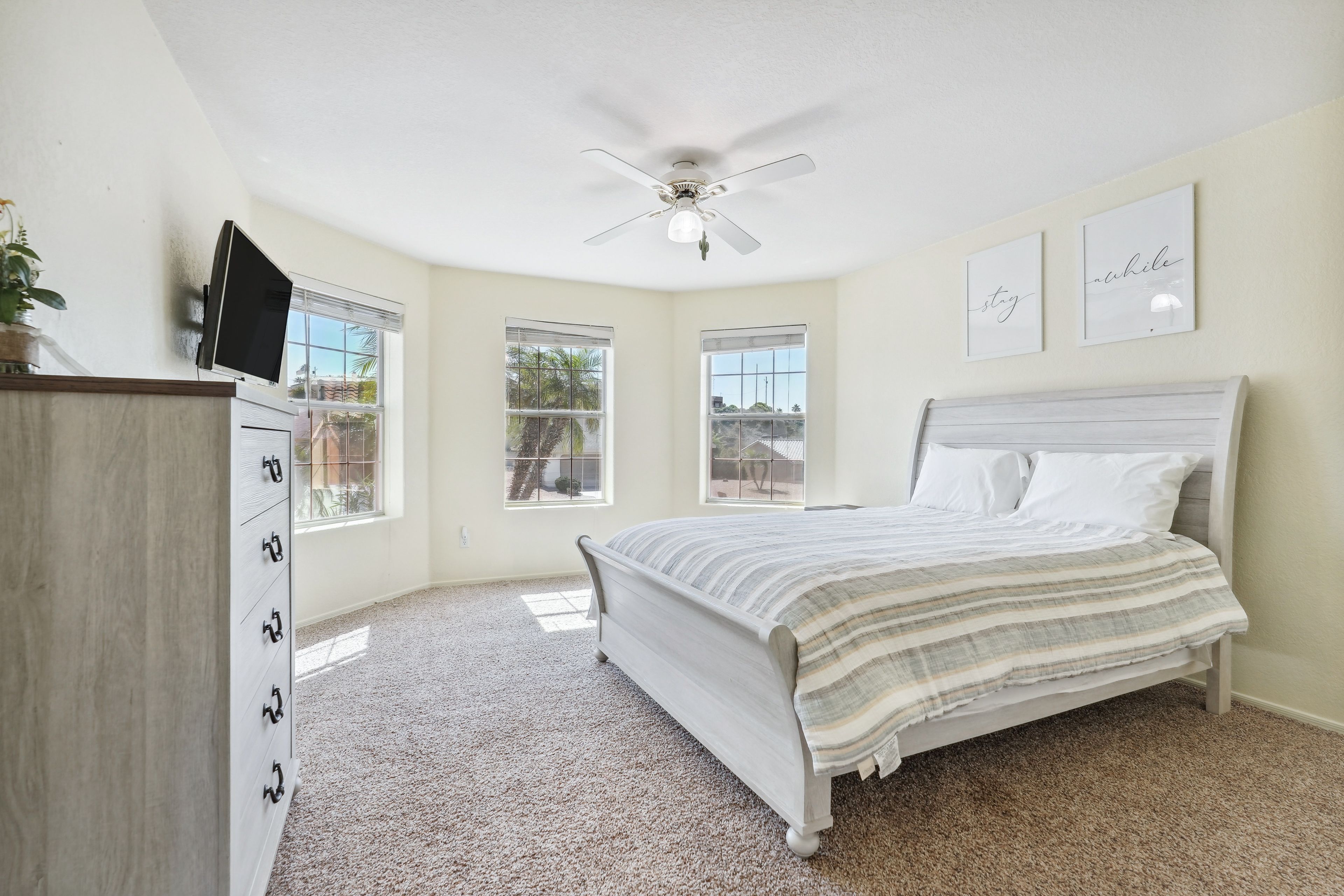 Bedroom 2 | Queen Bed | Smart TV