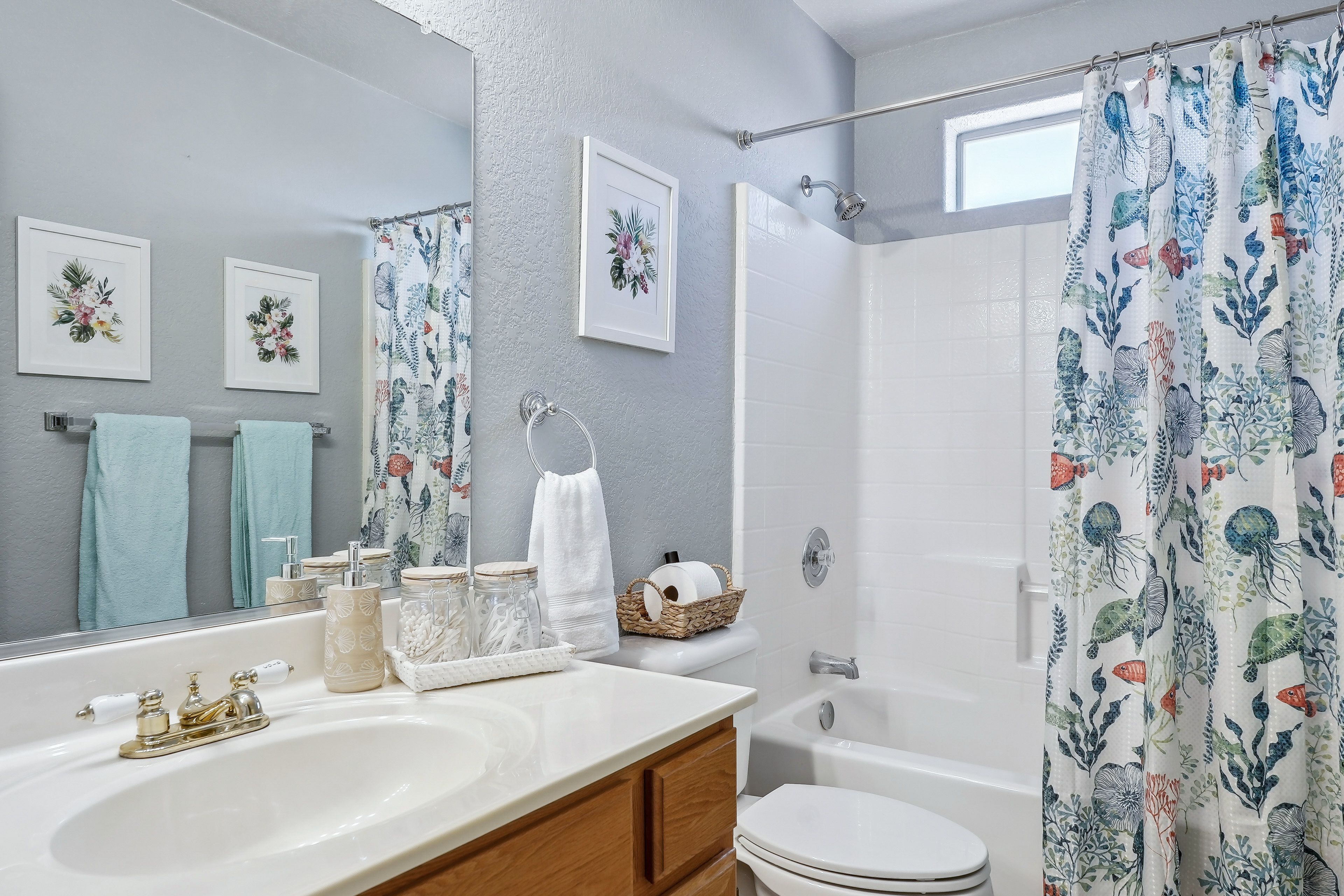 Full Bathroom