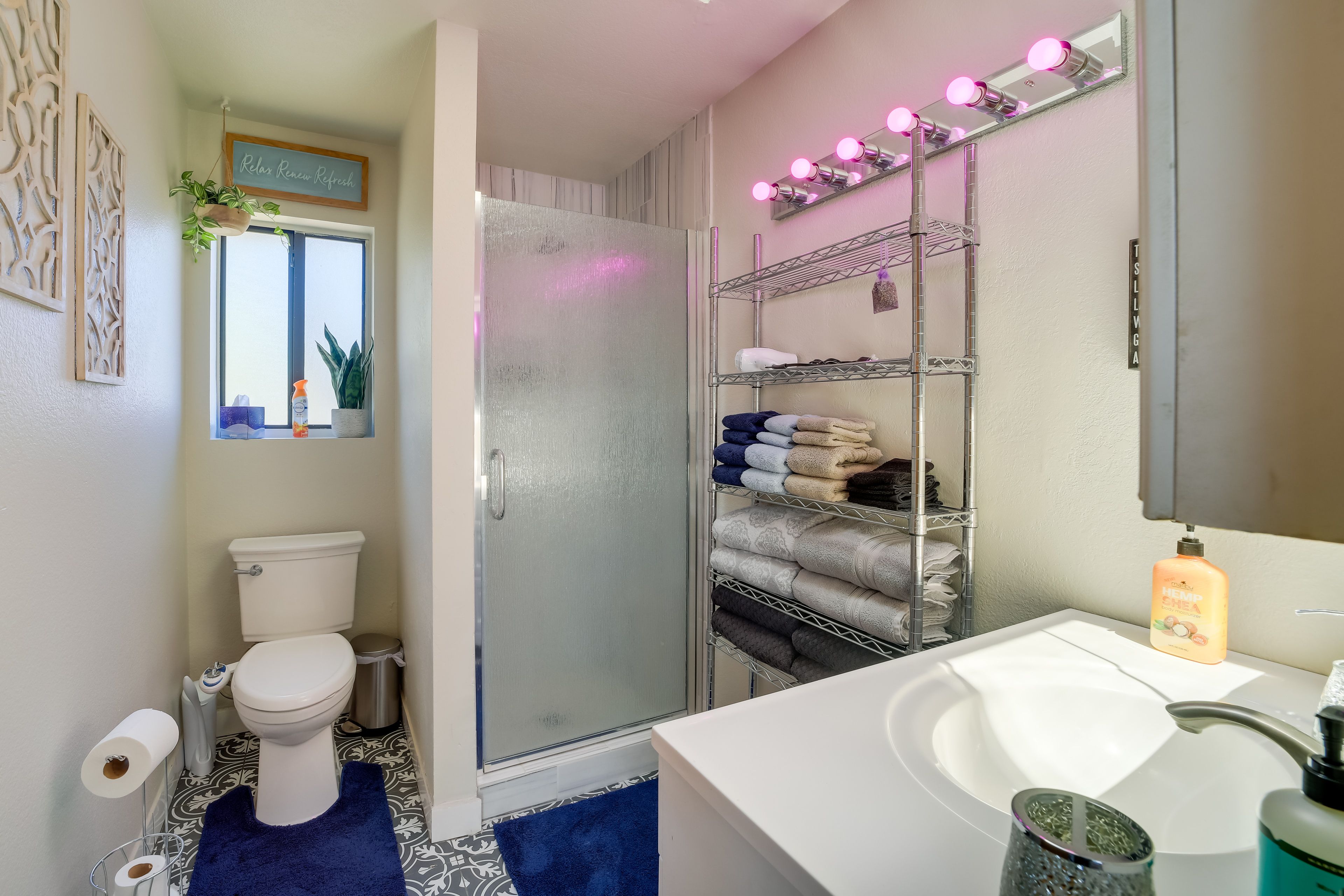 Full Bathroom