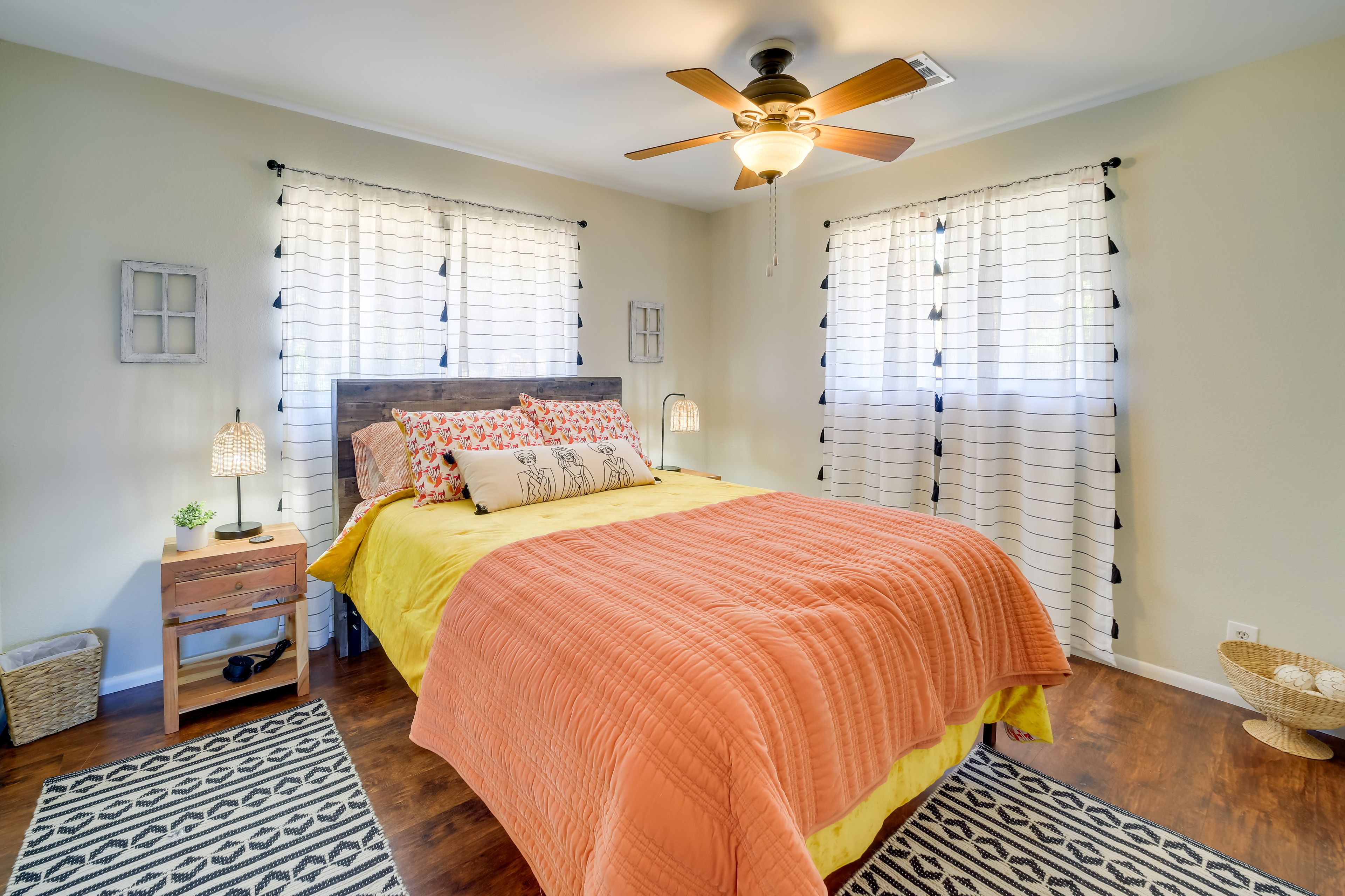 Bedroom 2 | Queen Bed