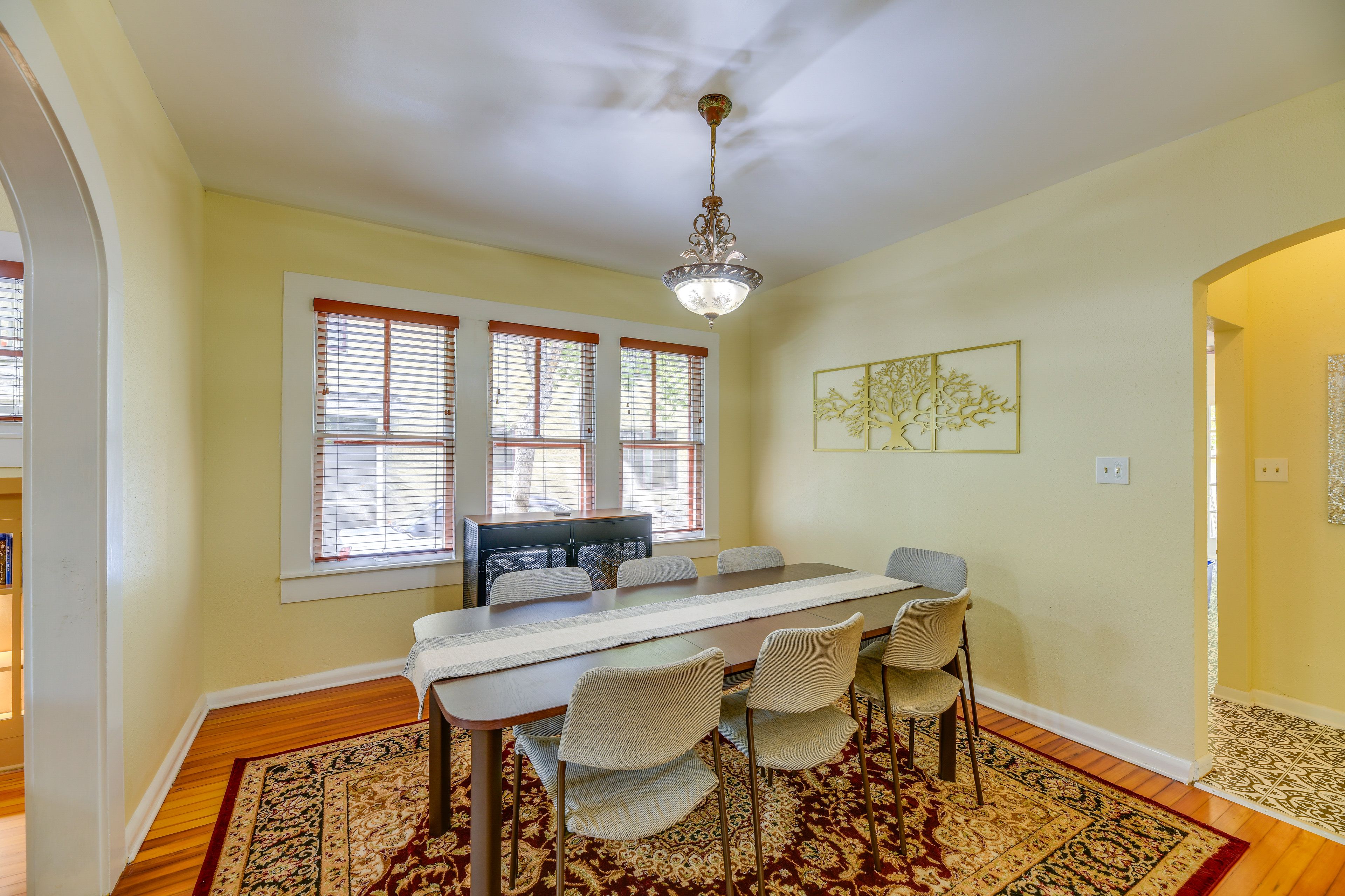 Dining Room | Dishware Provided