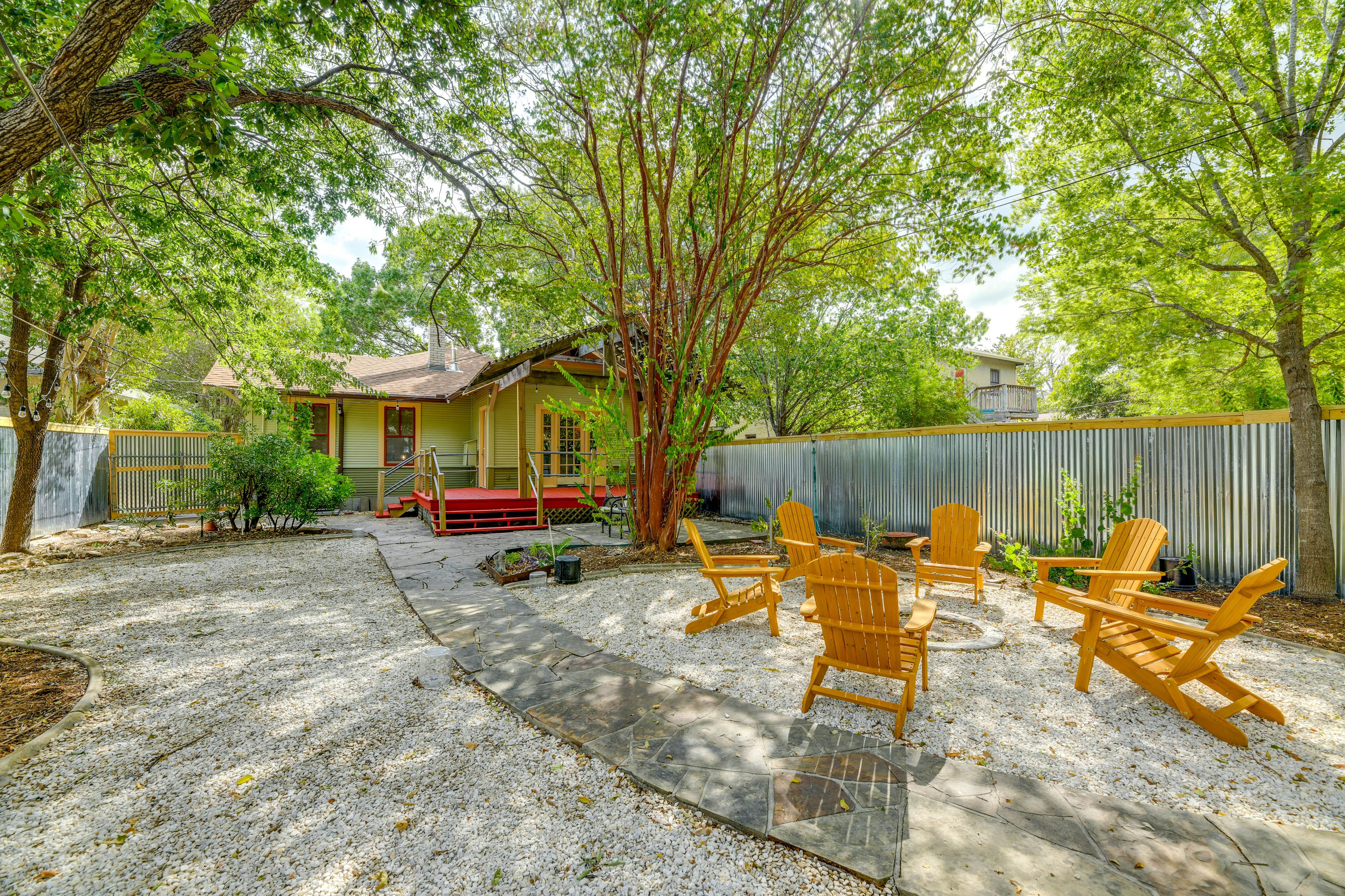 Yard | Fire Pit