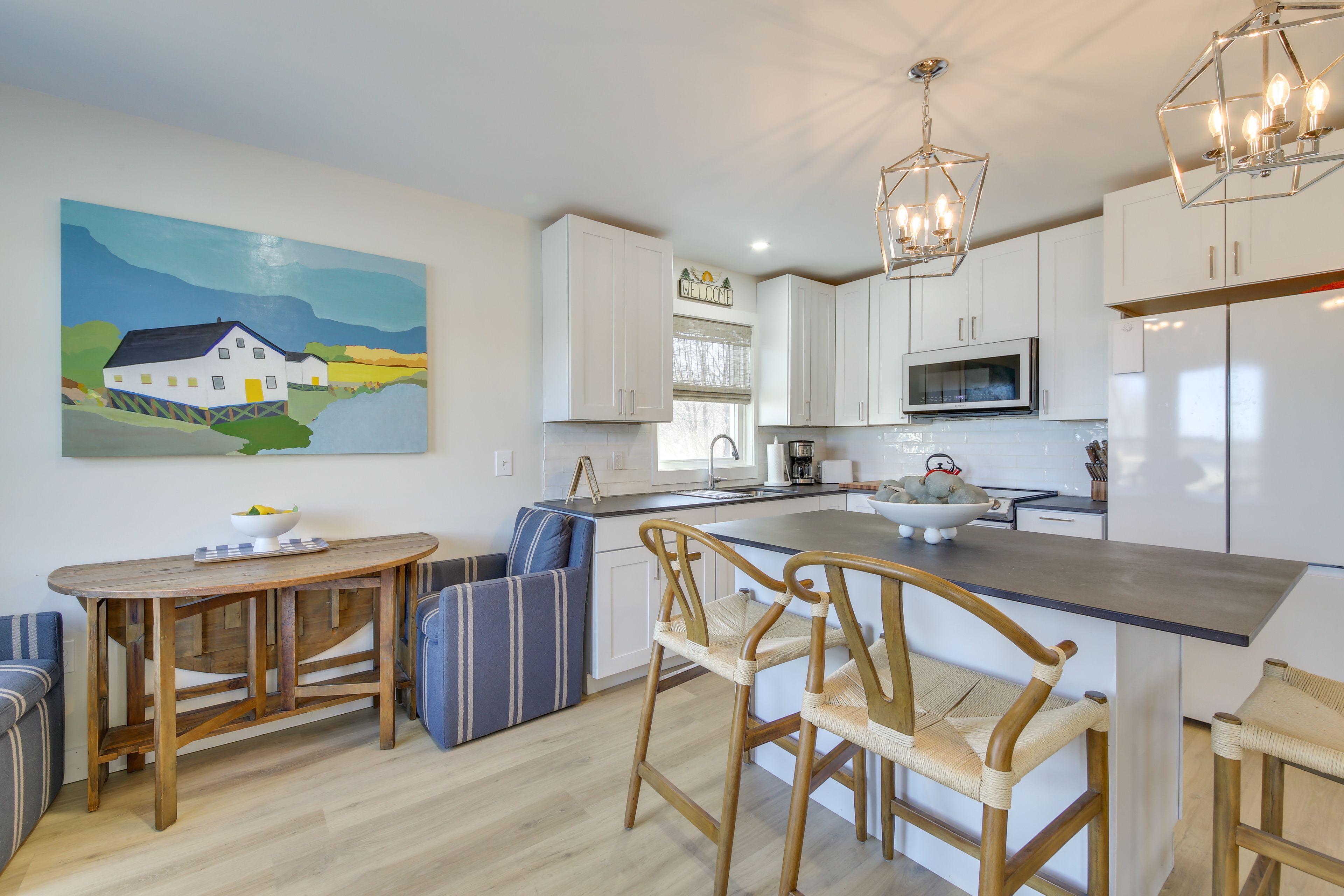 Main Kitchen | Dining Area | Free WiFi