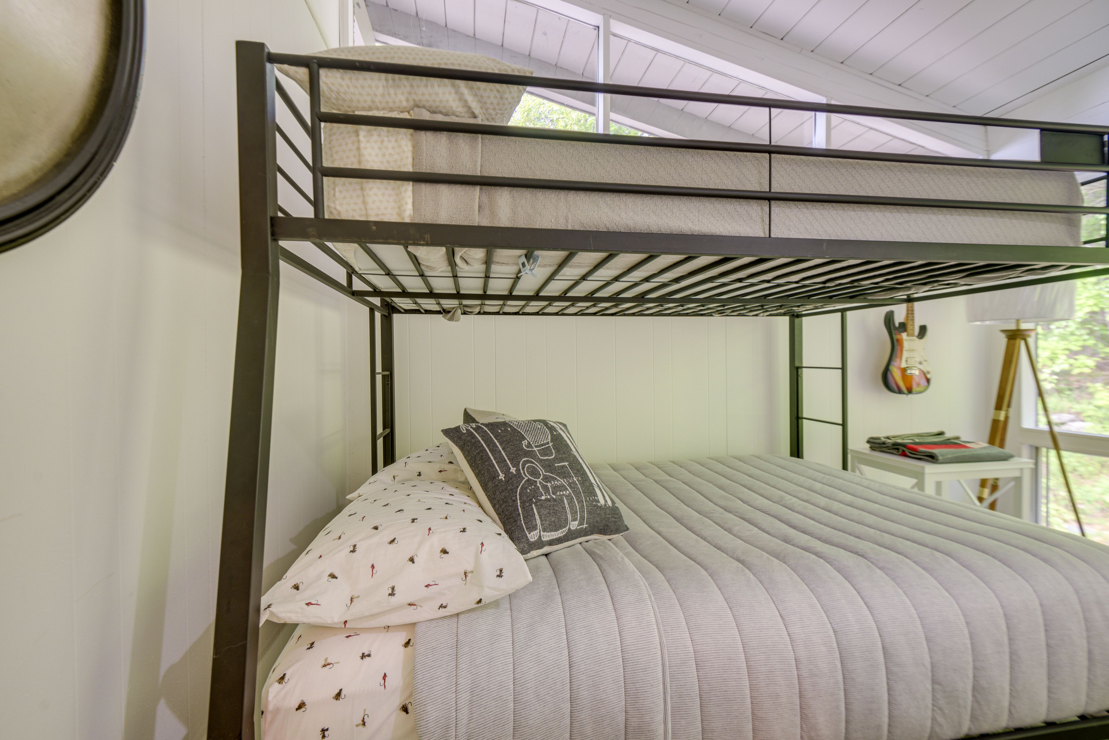 Bedroom 2 | Full/Queen Bunk Bed | Linens & Towels Provided