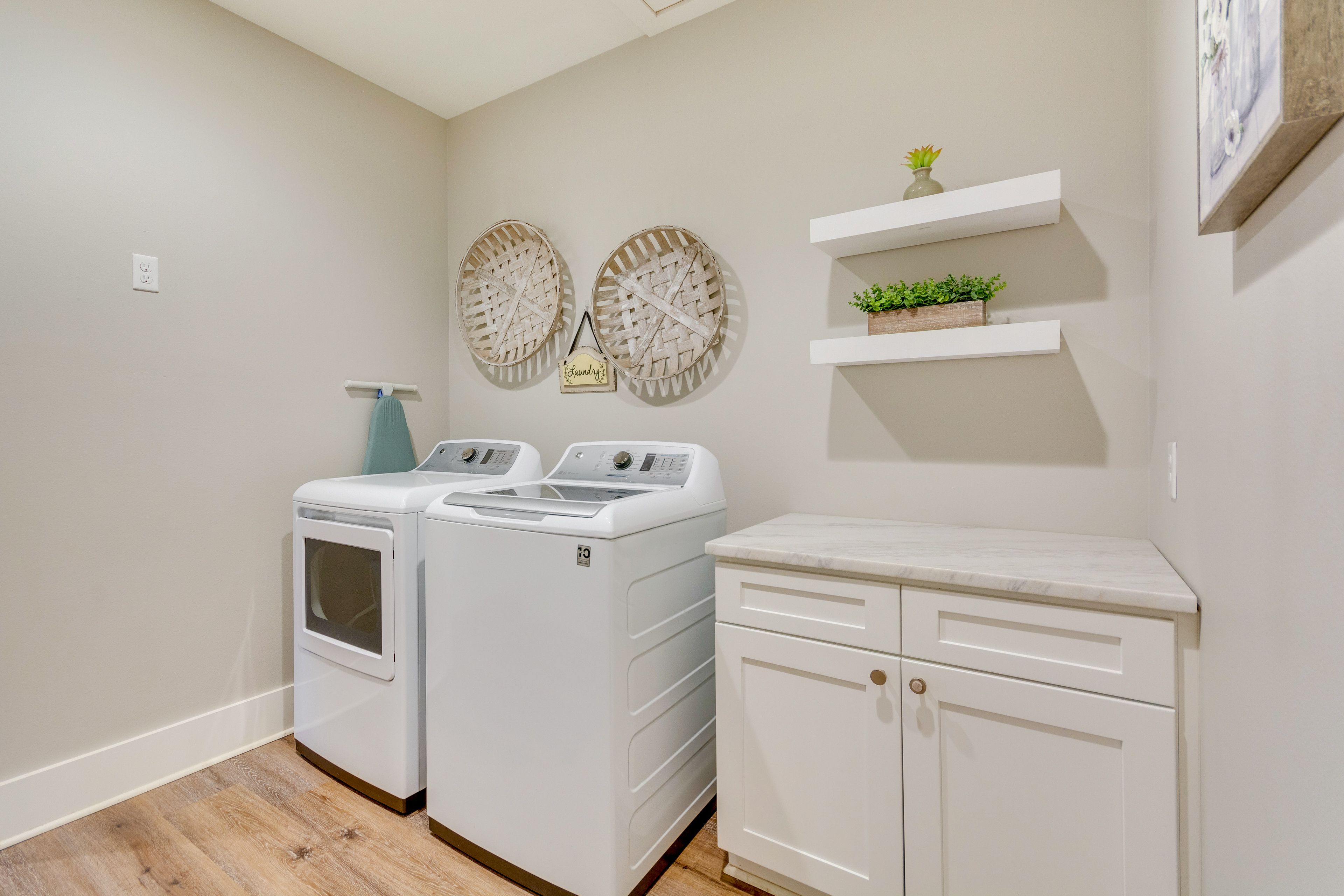 Washer & Dryer | Detergent Provided
