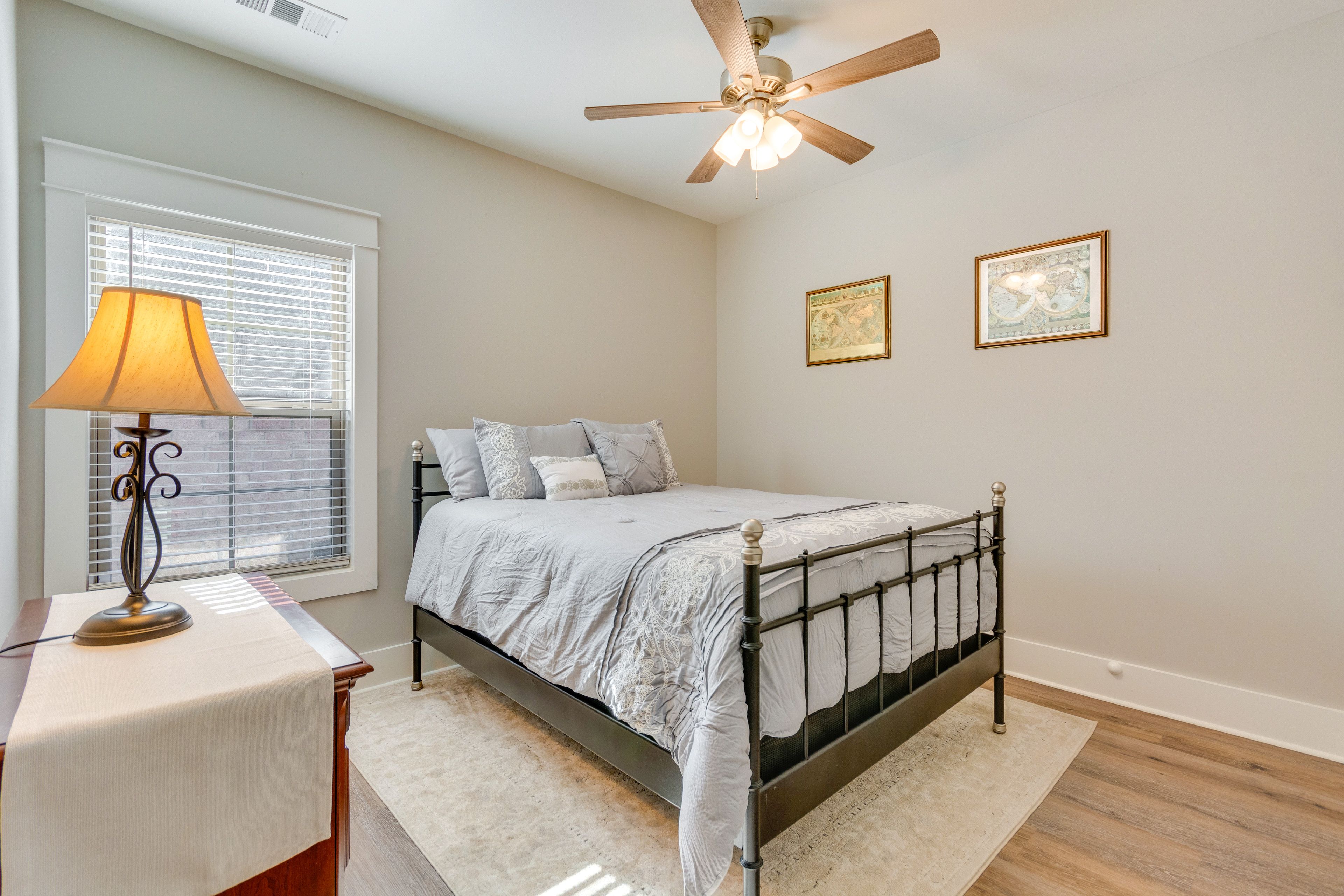 Bedroom 2 | Queen Bed