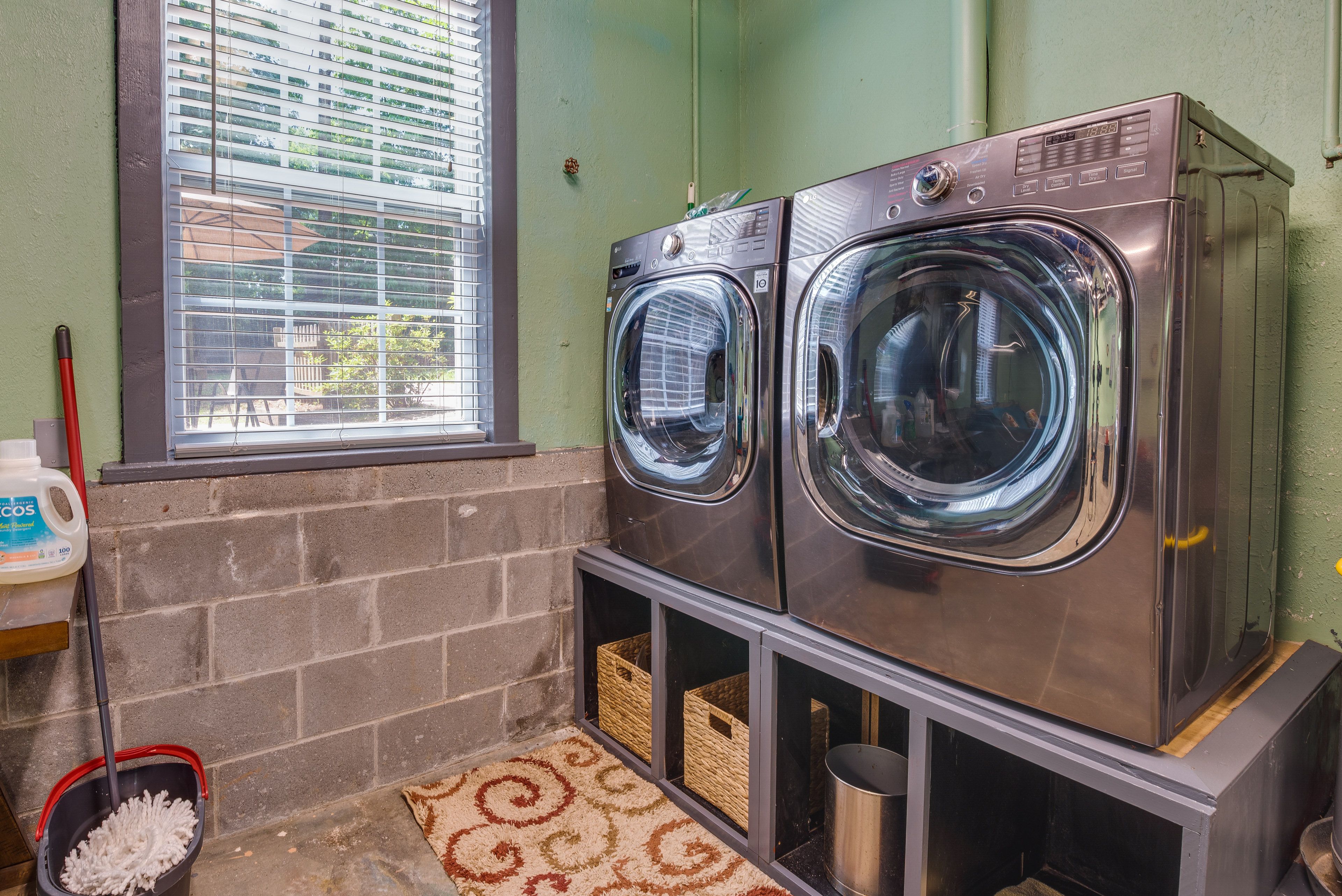Washer & Dryer | Detergent Provided